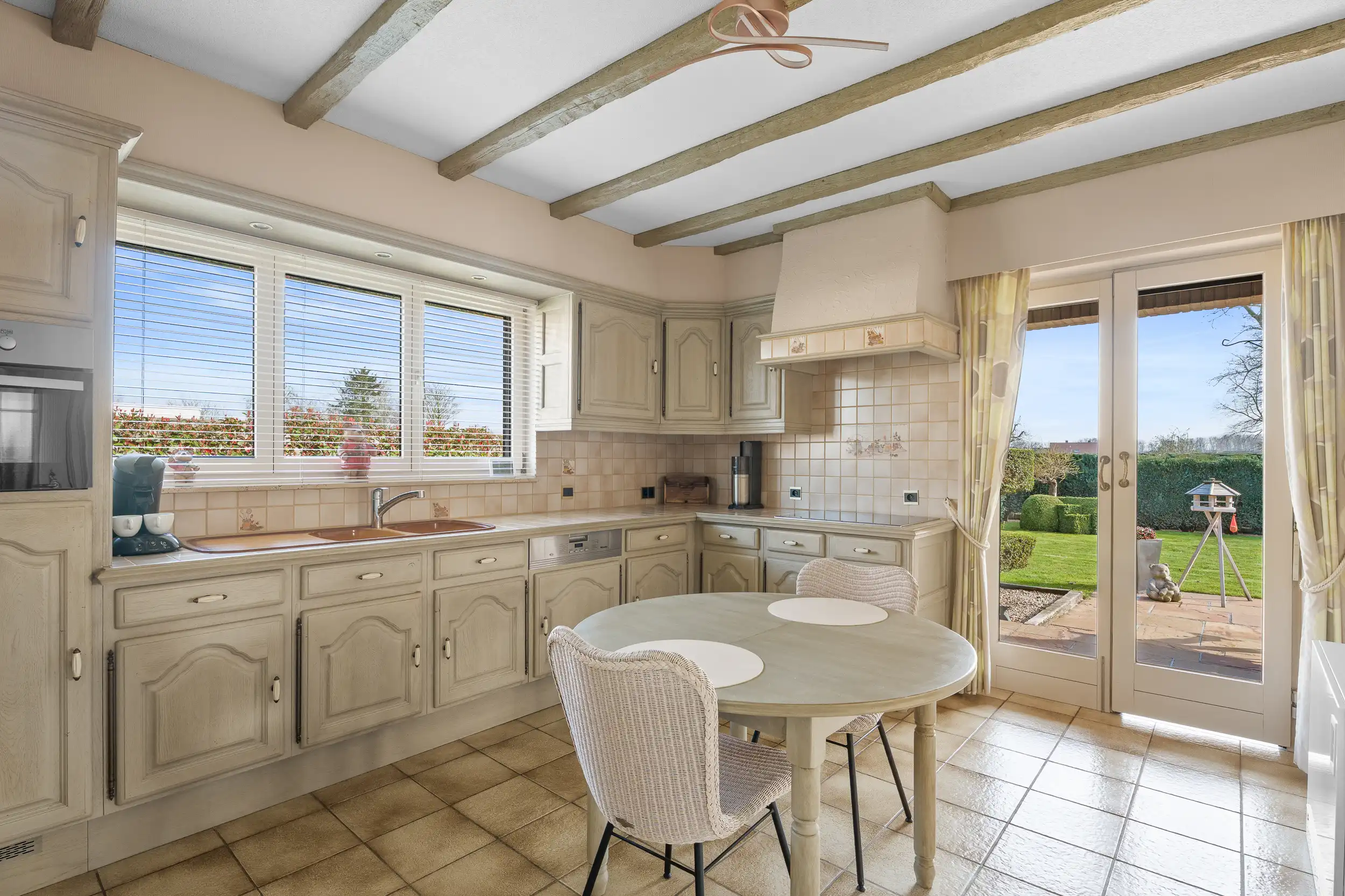 Op te frissen bungalow te Destelbergen foto 9