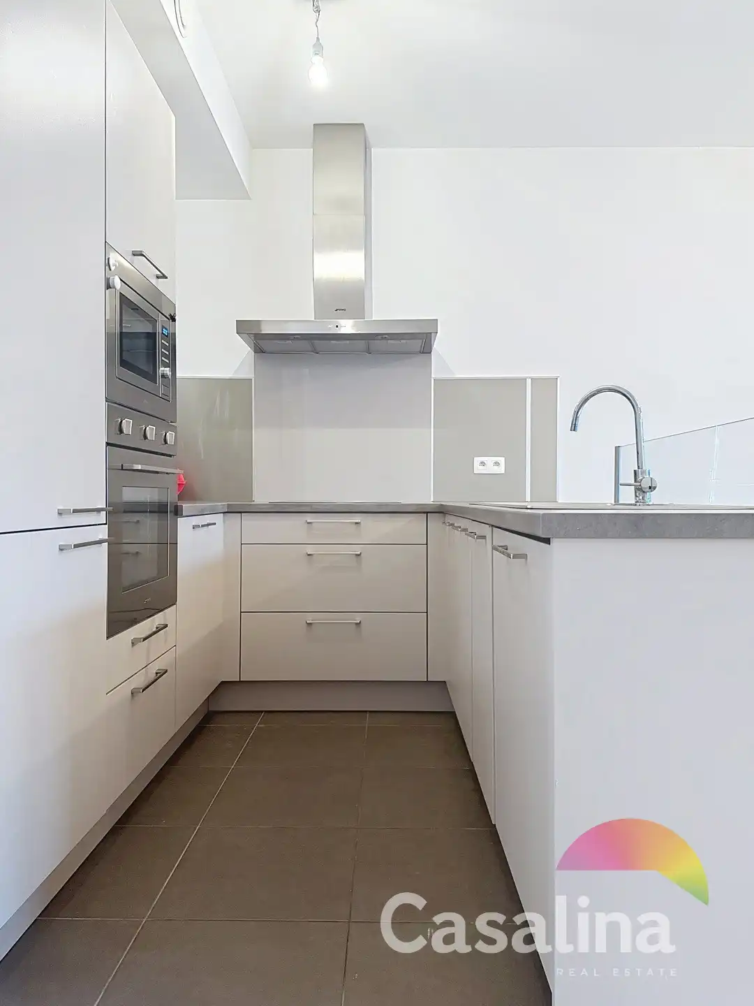 Prachtig 3-slaapkamerapp. met terras en parking (EPC: A-) foto 7