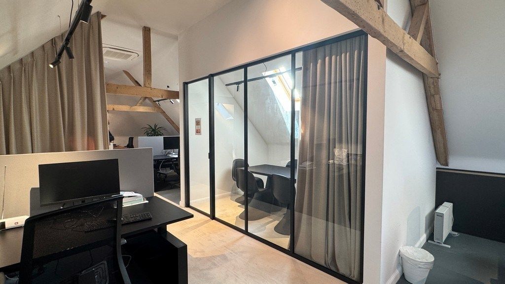 Trendy kantoor te huur vlakbij E40 in Drongen foto 9