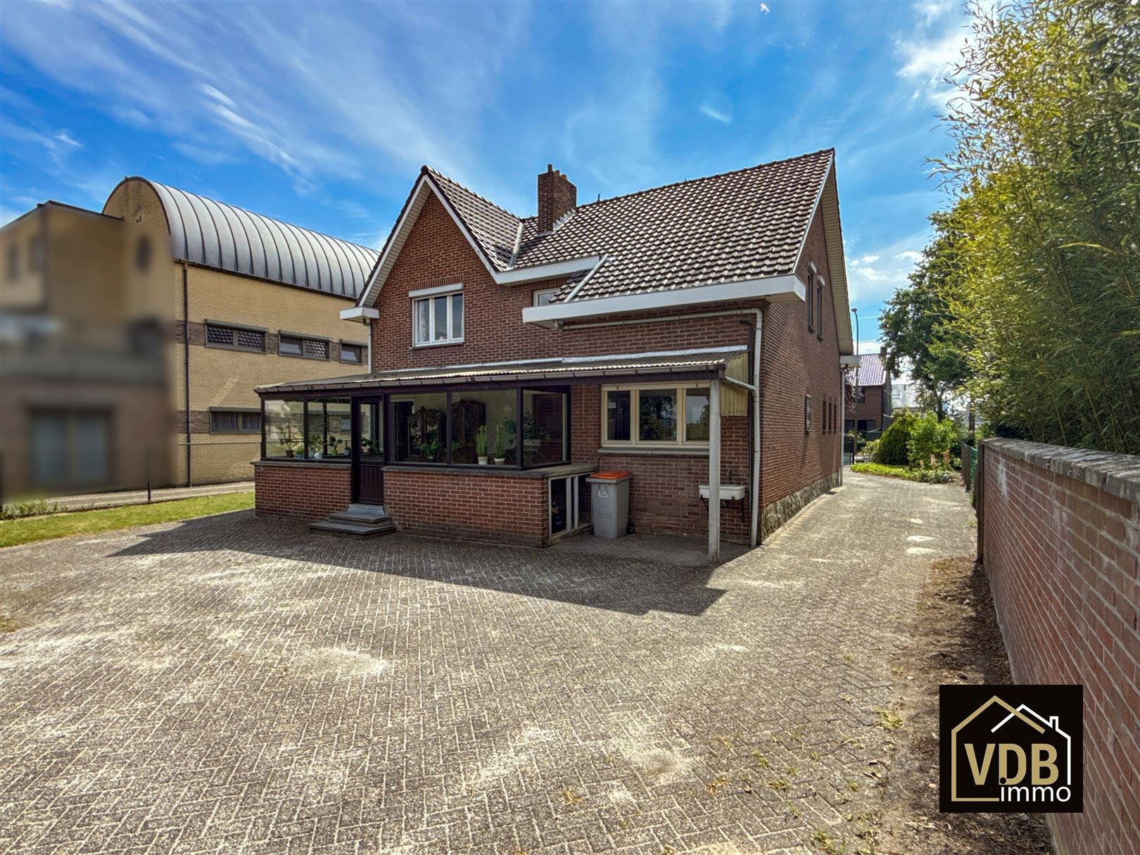  WONING MET 3 SLAAPKAMERS EN MEERDERE GARAGES foto 62