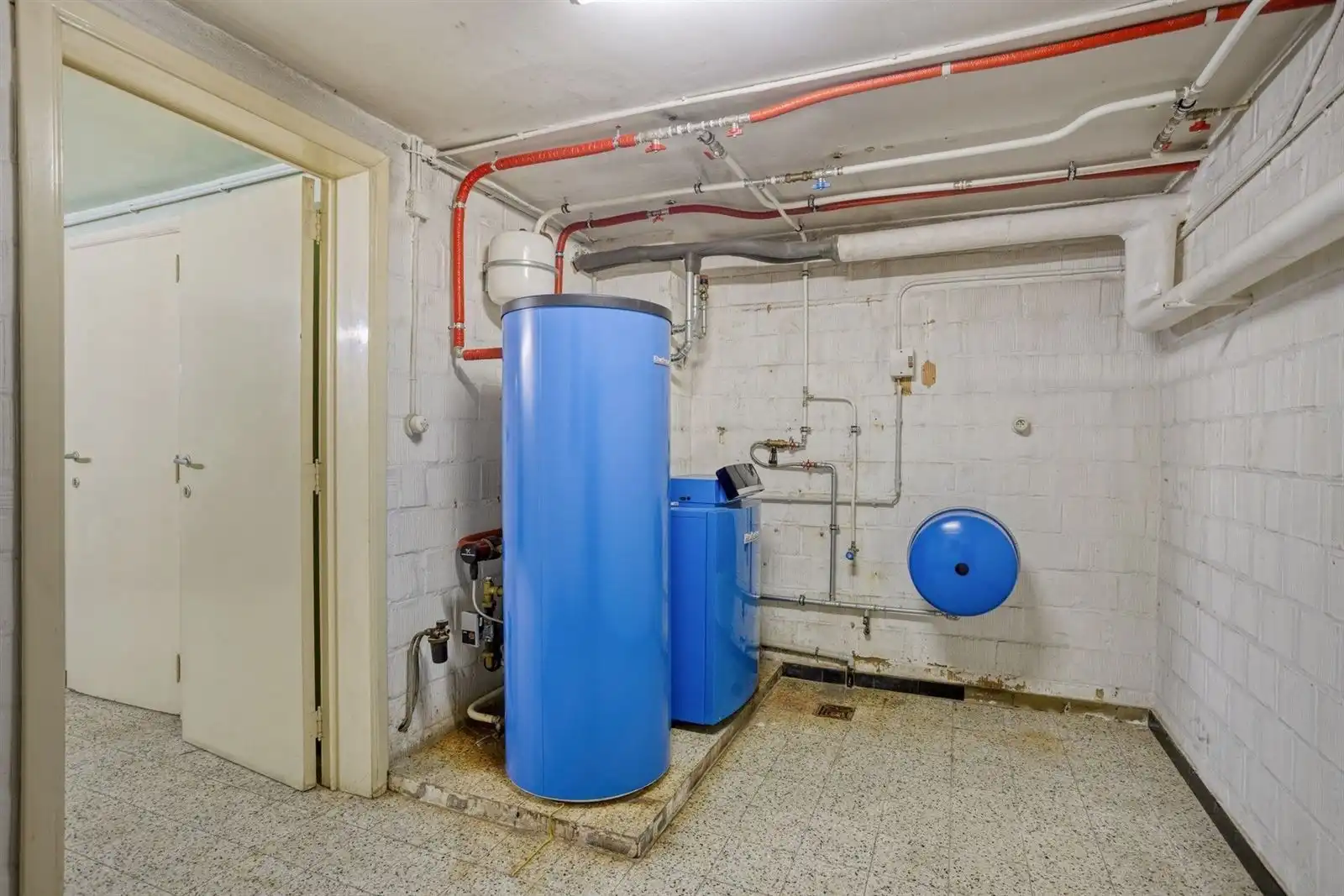 Zeer ruime villa (340m²) op een terrein van 7a38ca foto 29