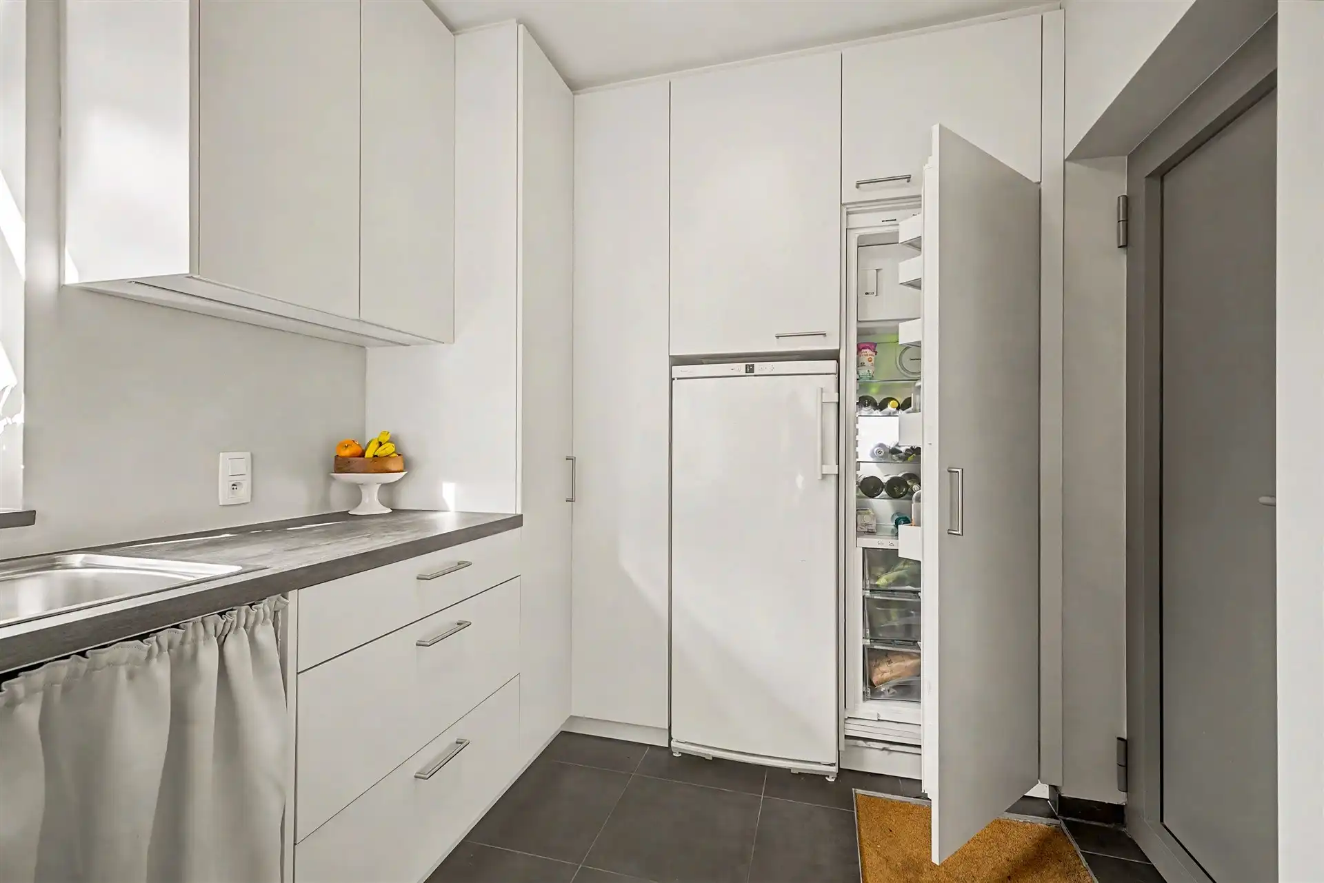 Stijlvolle gezinswoning met 3 slaapkamers en thuiskantoor (926m²) foto 14