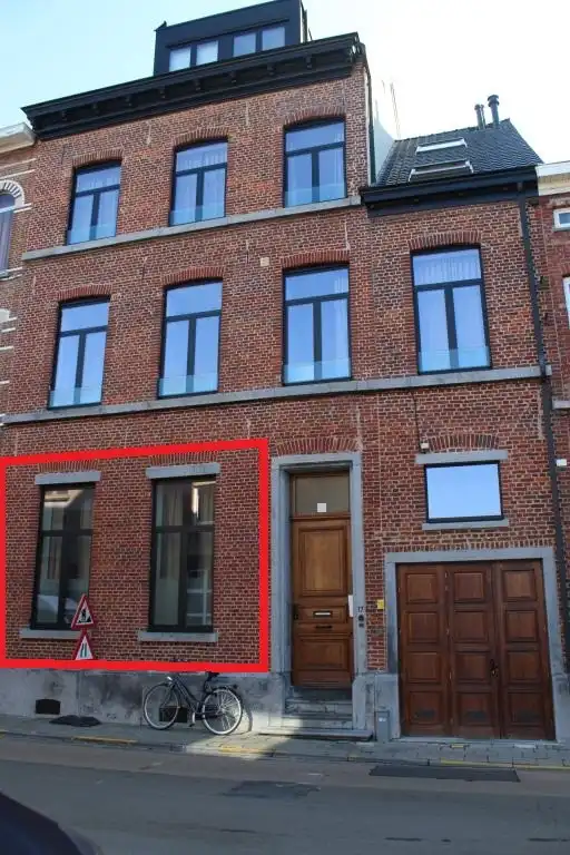 Ruim appartement met tuin foto {{pictureIndex}}