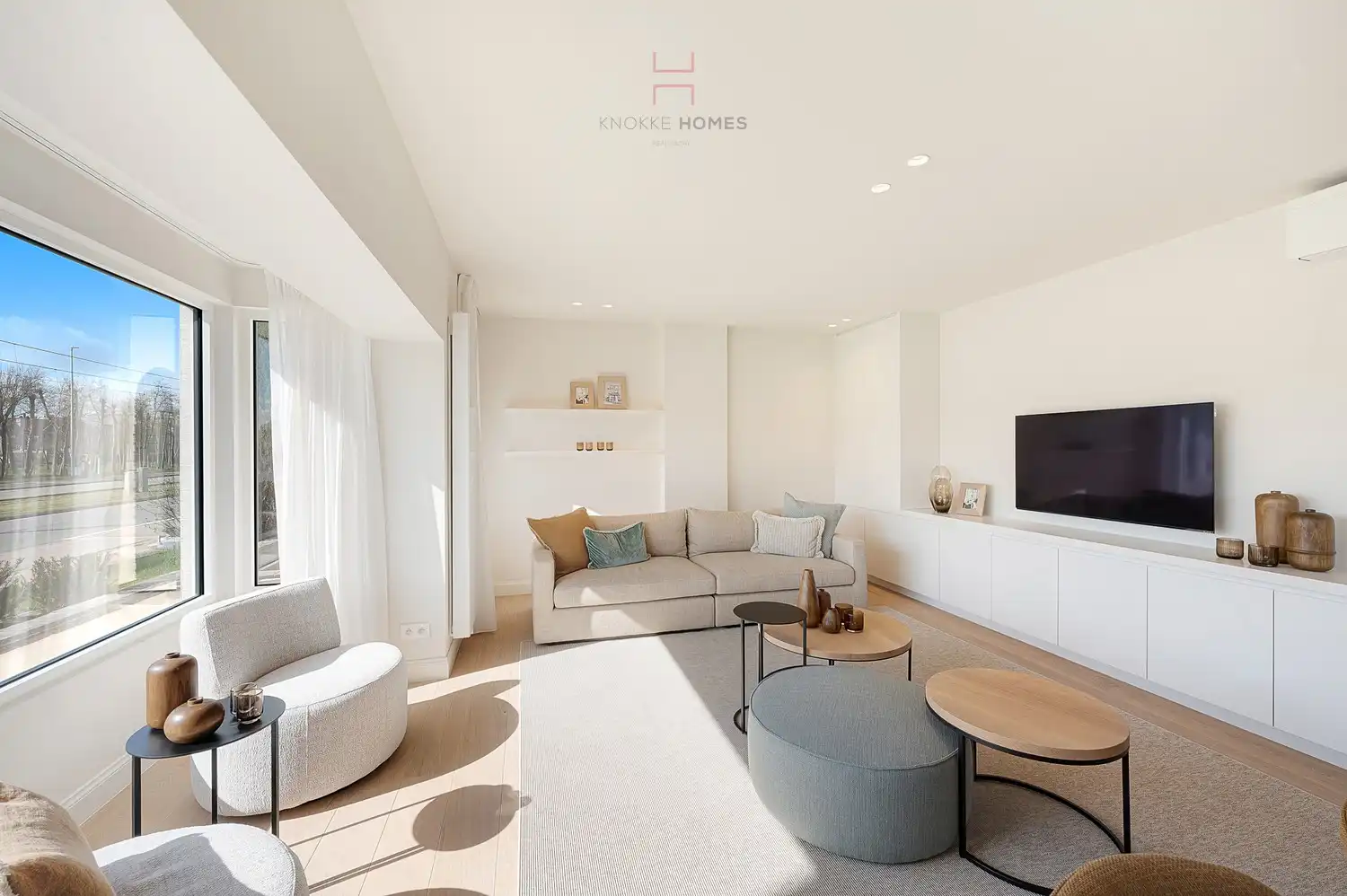 Uitzonderlijk gerenoveerde koppelvilla op topligging in Duinbergen foto 16