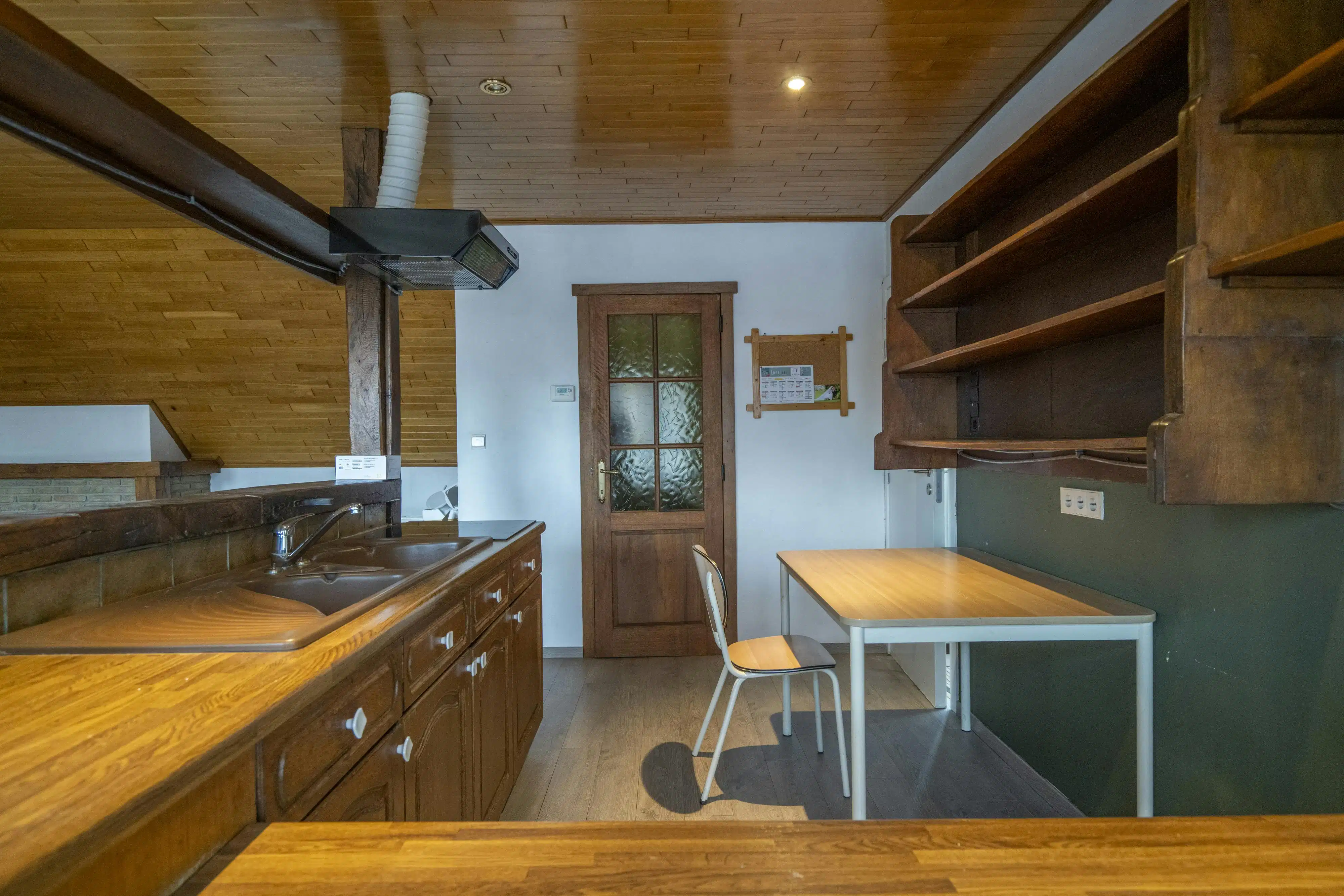 Commercieel interessant pand met woonst in Rekkem foto 6