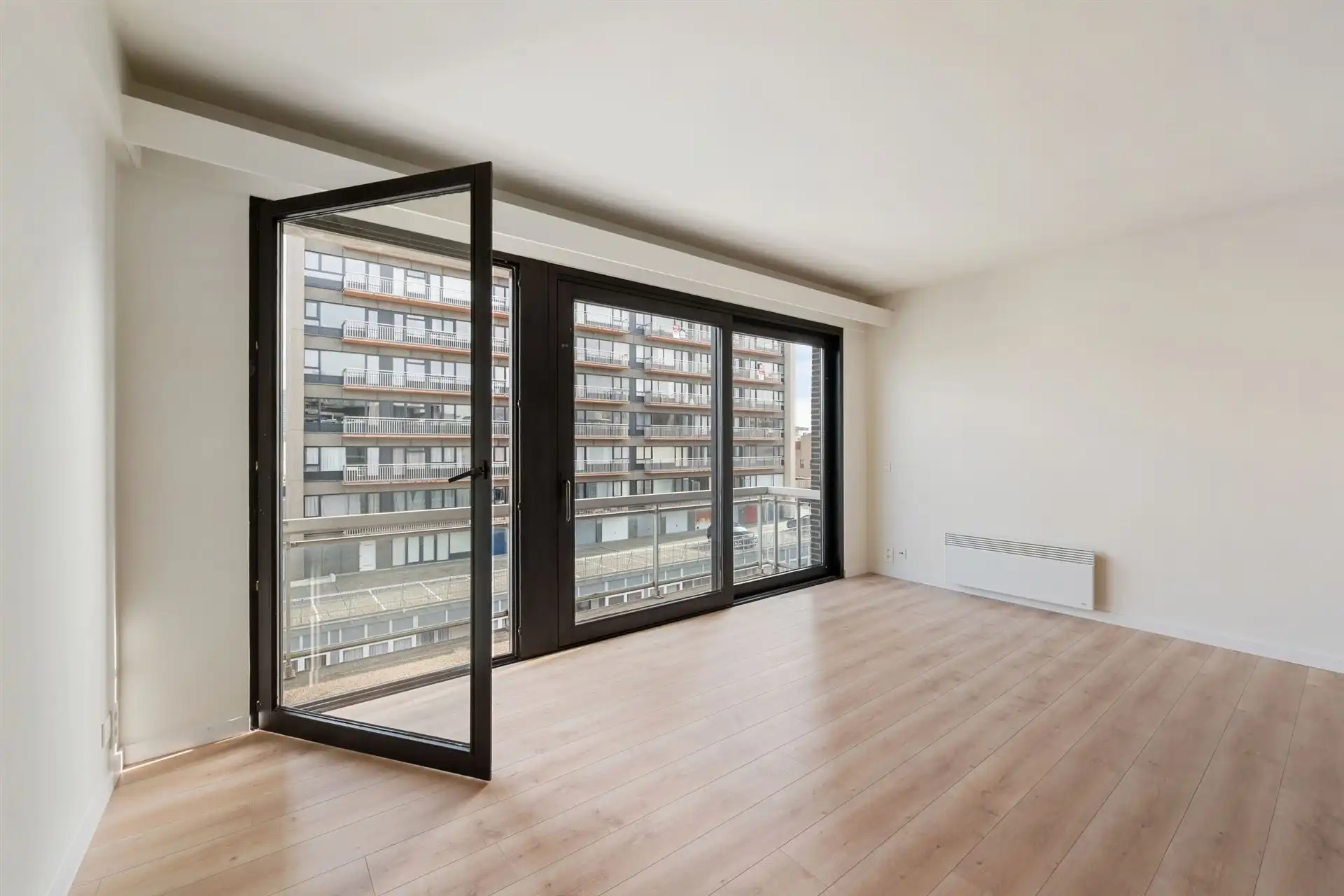 Prachtig gerenoveerd appartement op TOPligging Oostende! foto 7
