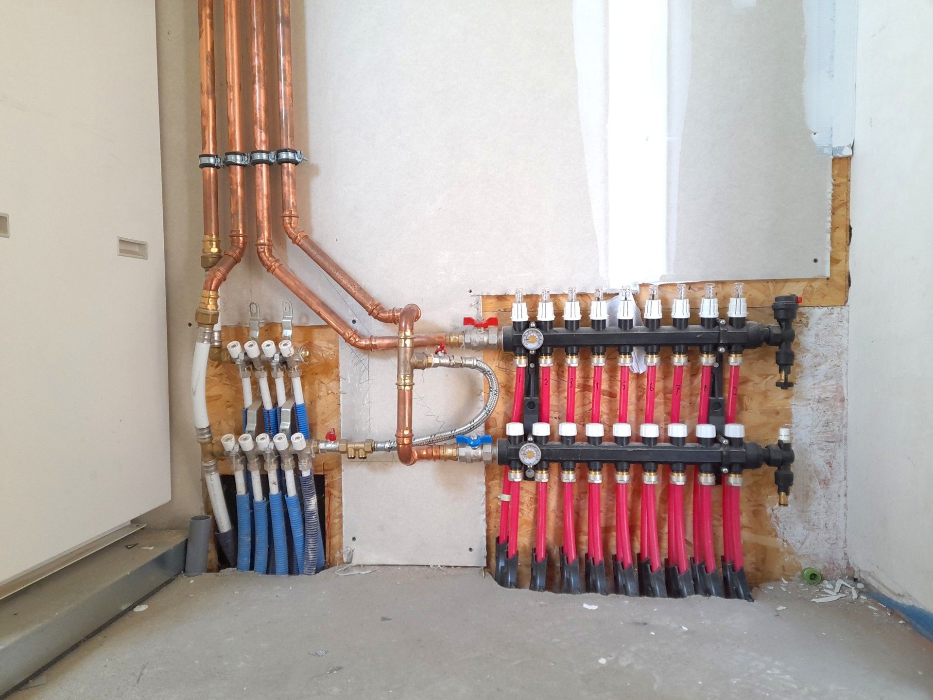 Af te werken woning in centrum Nijlen foto 11