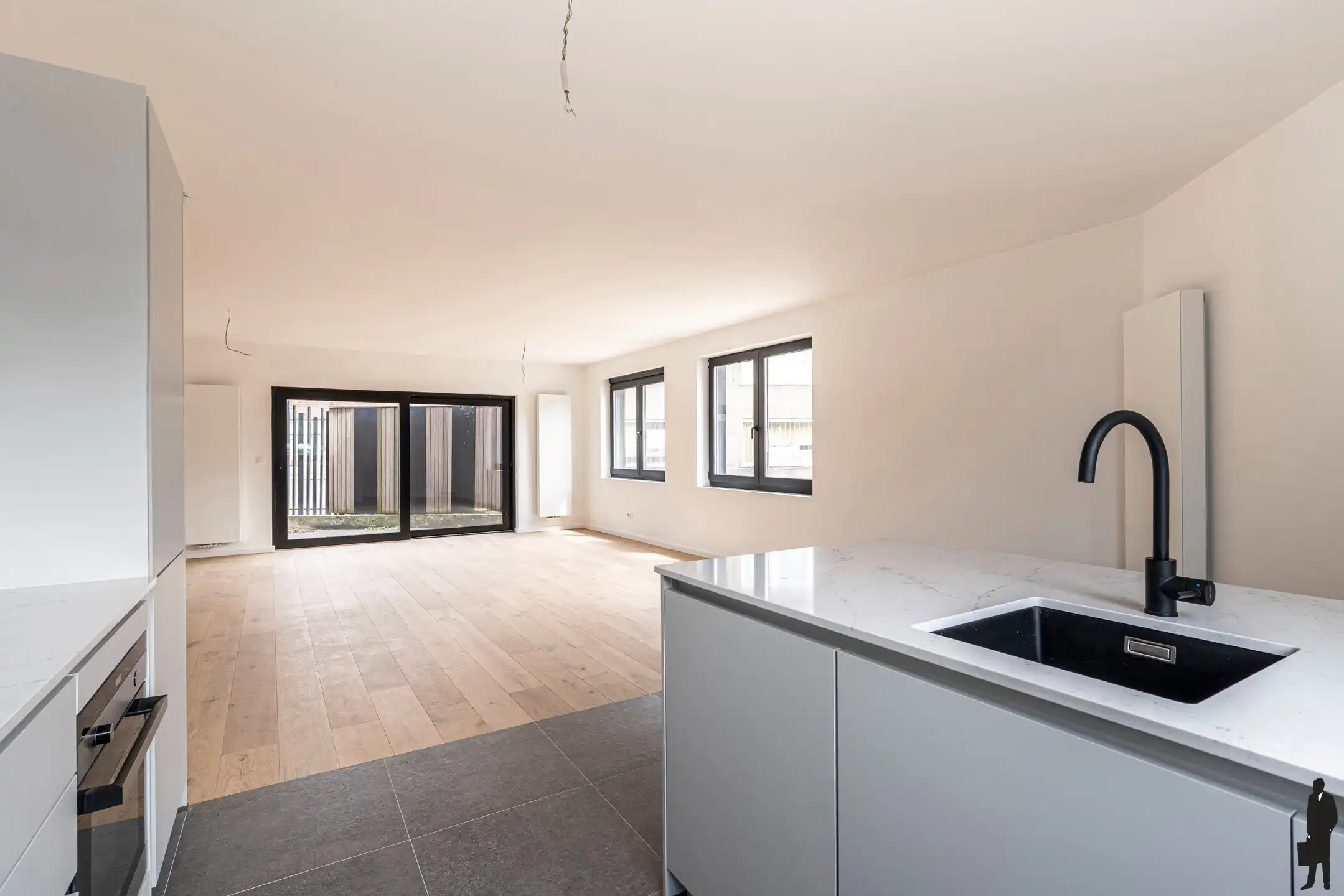 Nieuw, lichtrijk appartement - gelijkvloers, tuin, parking foto 5