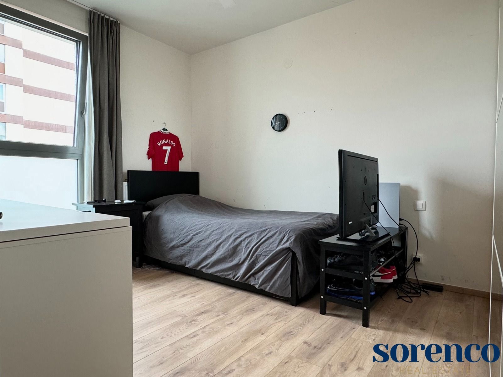 Lumineus 2 slaapkamer app. met terras te Antwerpen + P foto 10