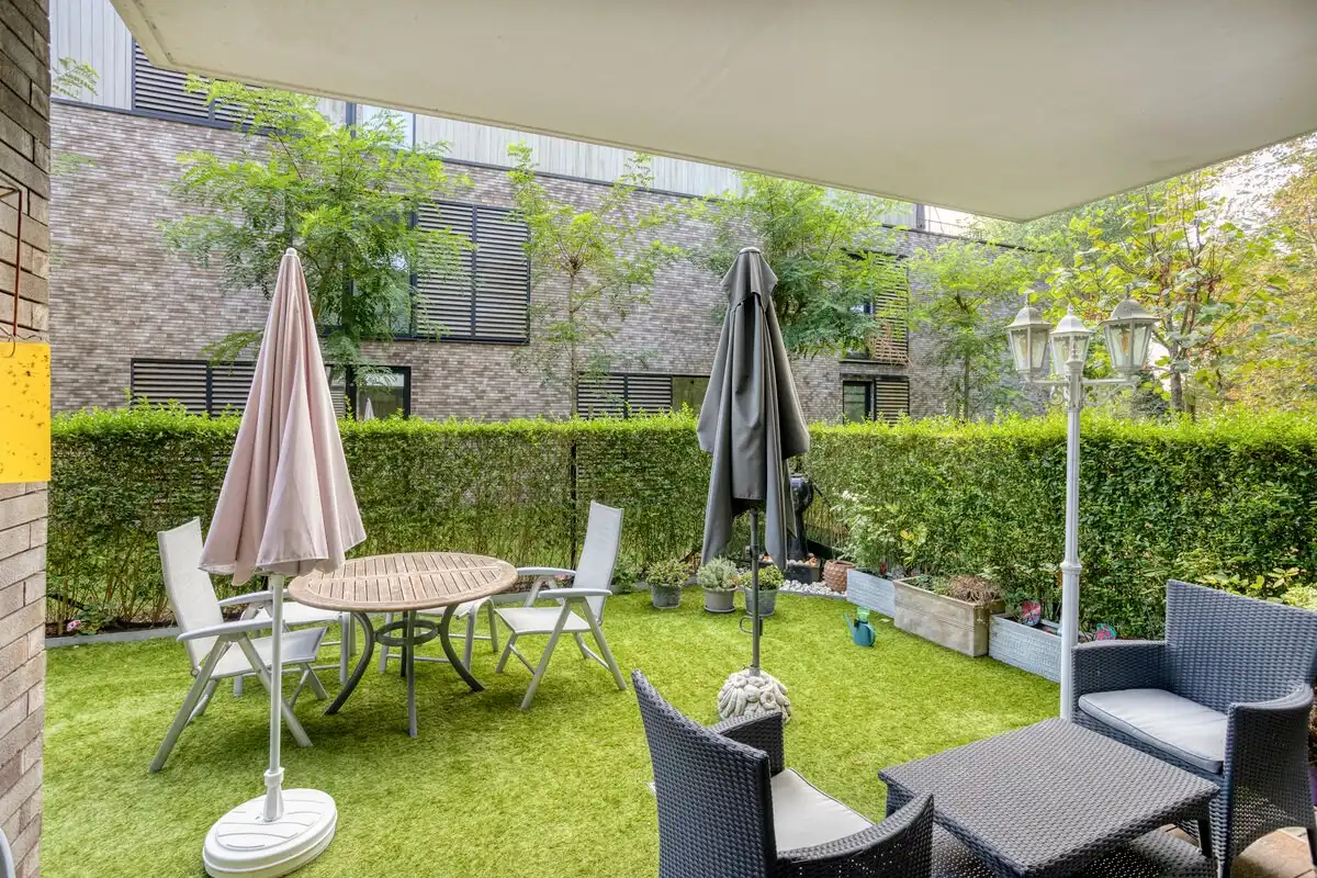 Assistentiewoning met 1 slaapkamer, garage, kelder en tuintje foto 2