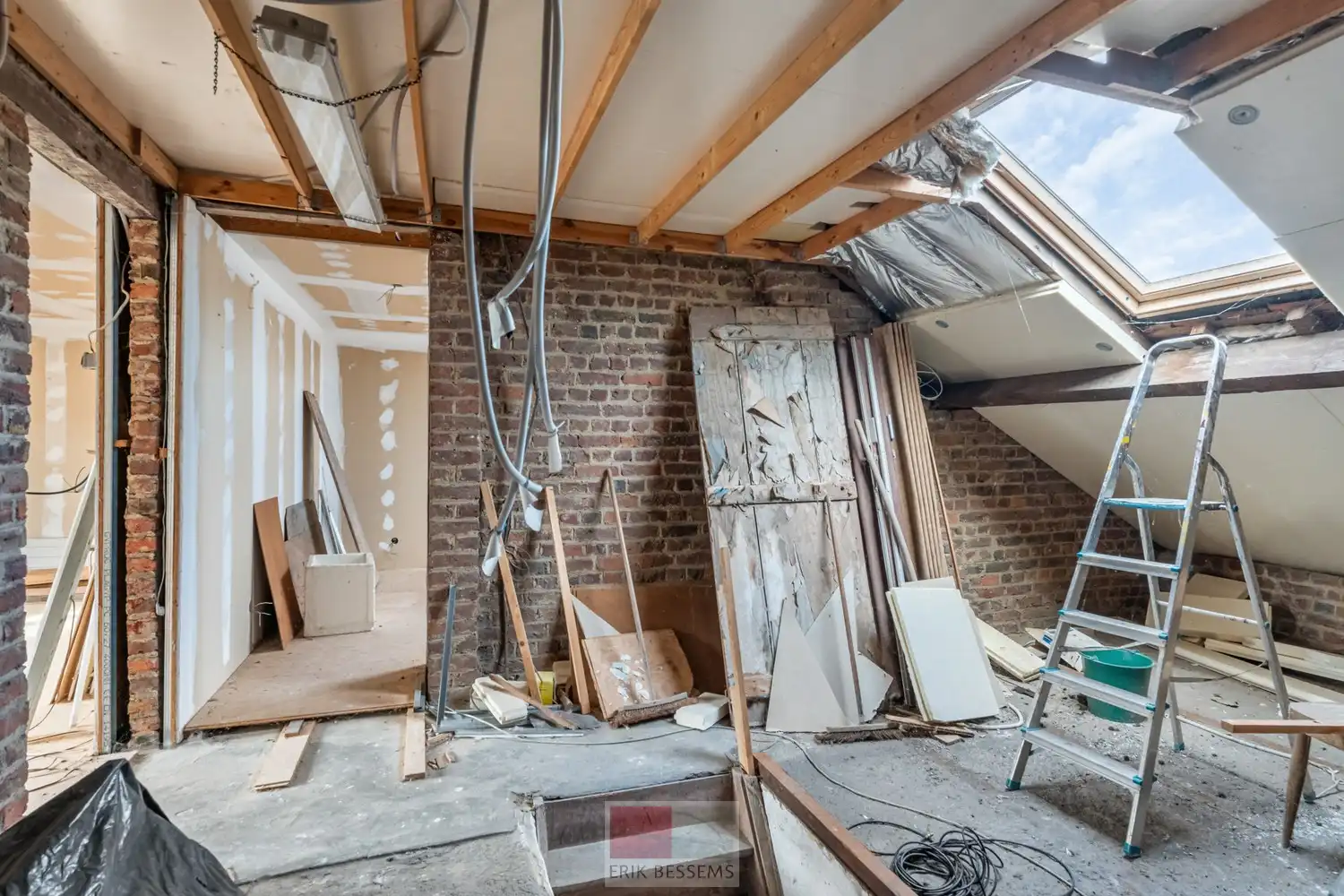 Unieke te renoveren investeringsopportuniteit met 7 mogelijke wooneenheden (huidige toestand niet vergund!), grenzend aan zowel de Millerdries als de Van Den Boschstraat in Riemst. foto 61