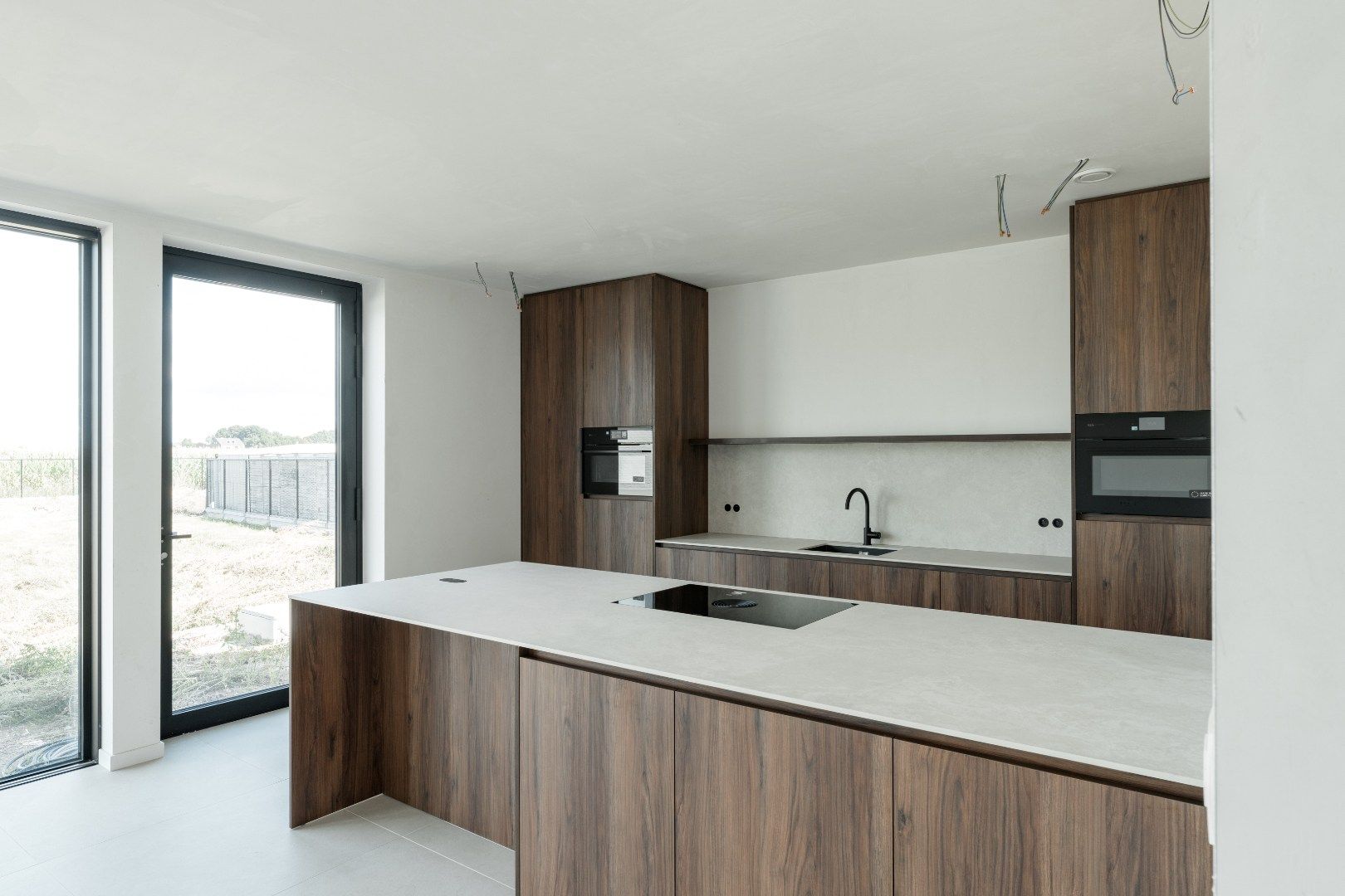 Hoogwaardig, volledig afgewerkte nieuwbouwwoning in authentieke hoeve op een perceel van 12a27ca!  foto 12