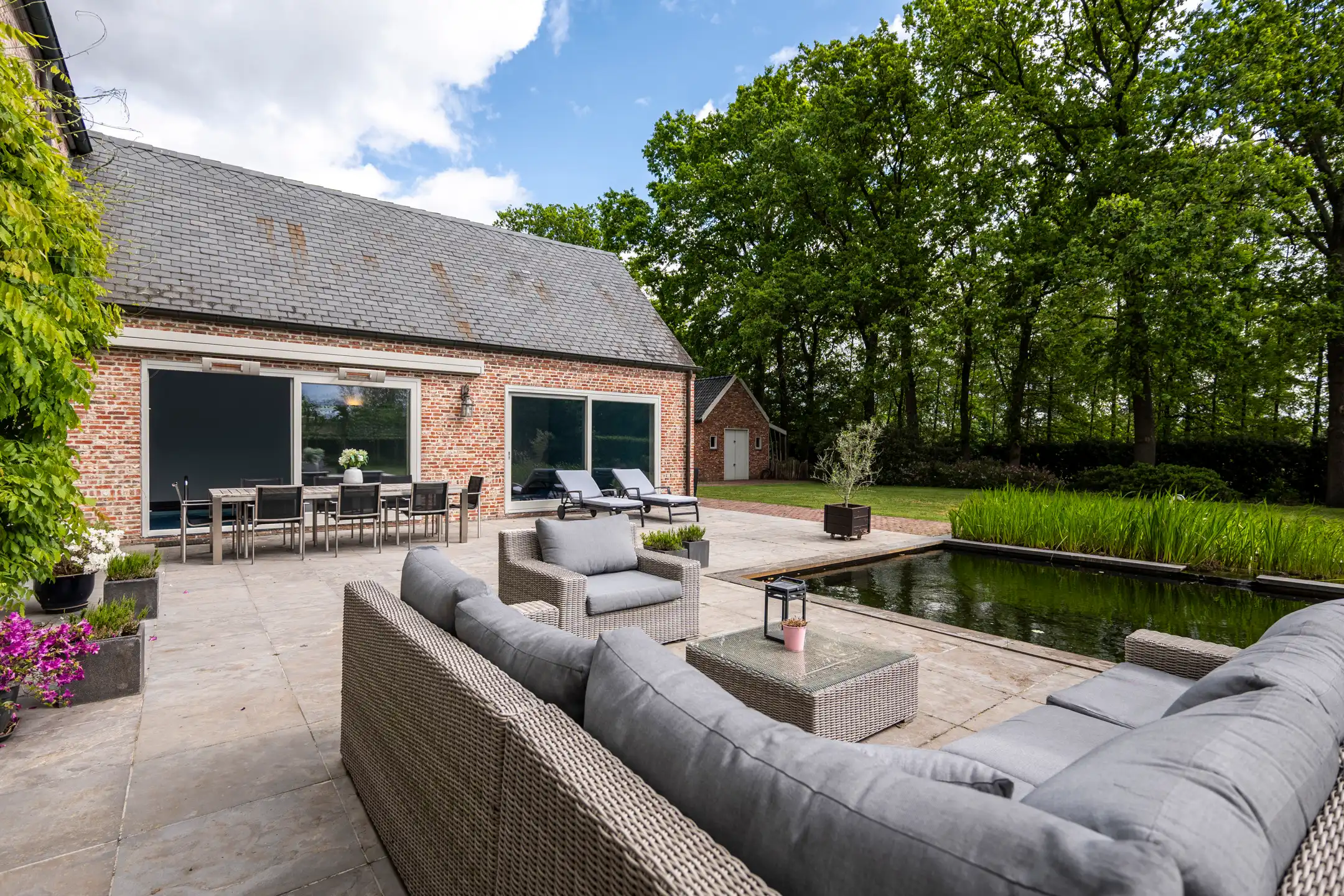 Instapklare villa met 4 slpks en binnenzwembad op 2232m² foto 25
