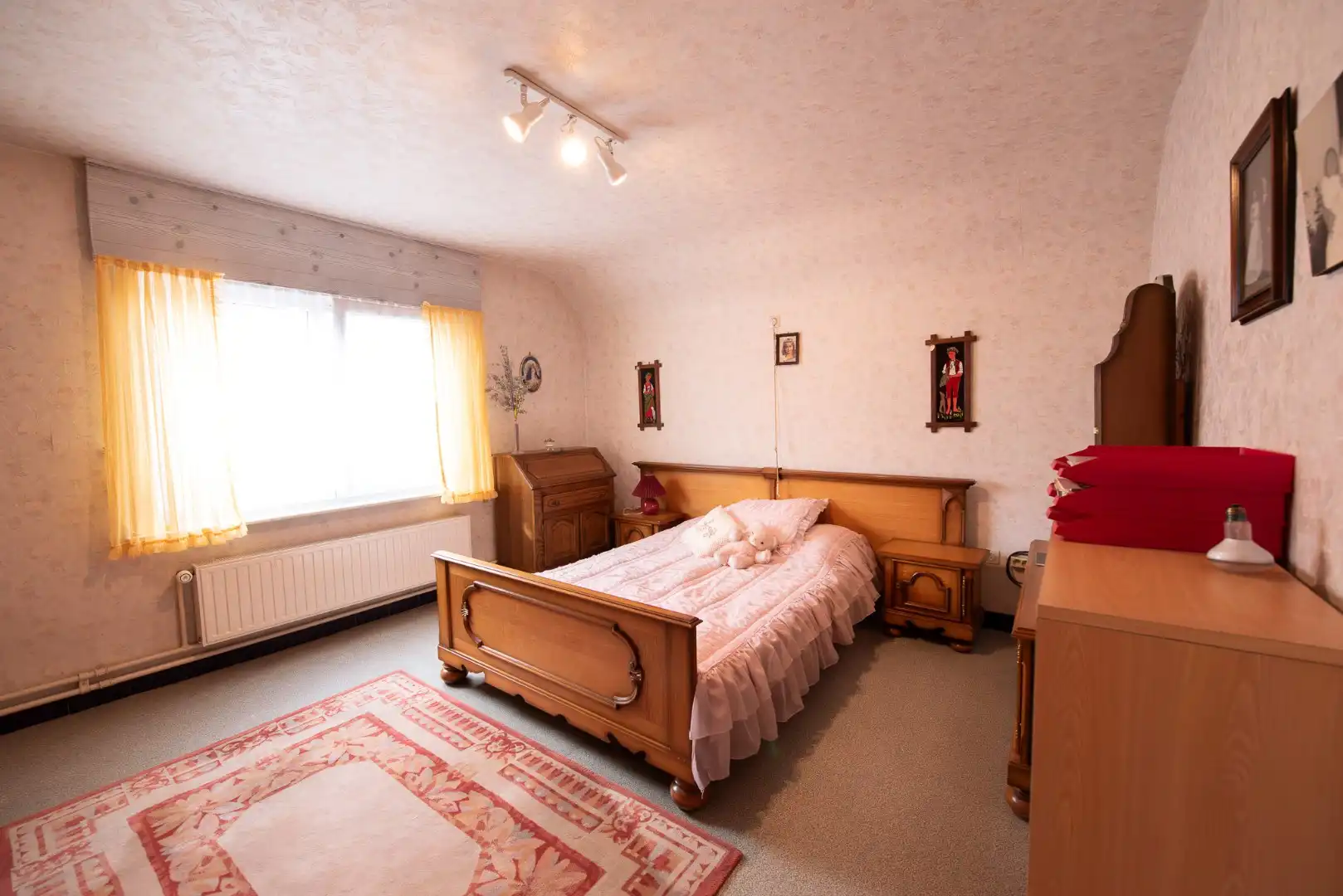 Goed onderhouden, open bebouwing met 3 slaapkamers op 831 m² foto 18