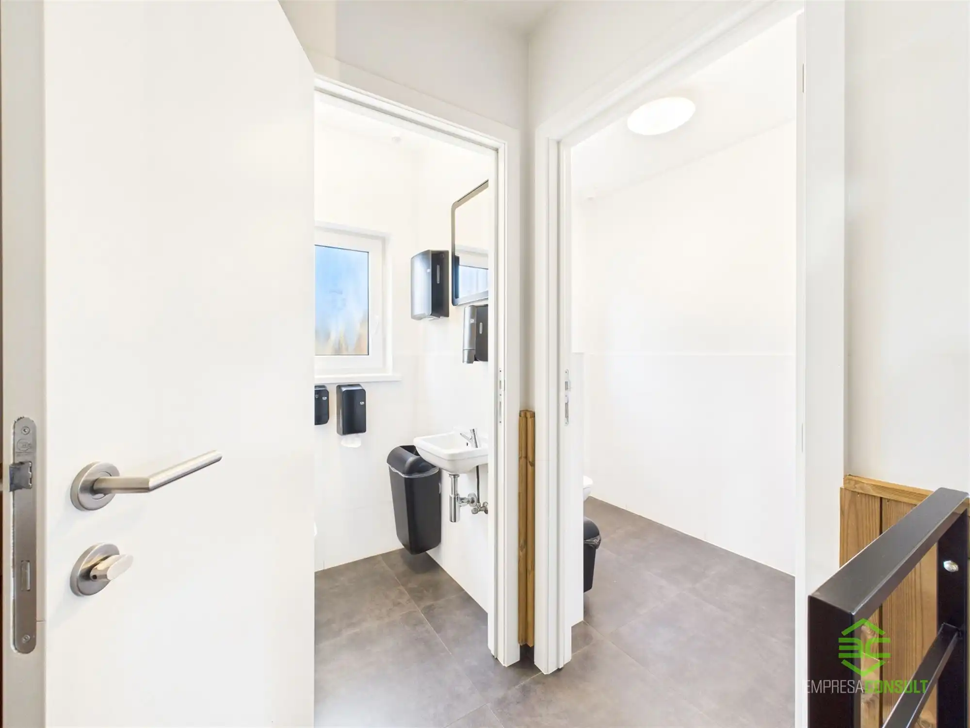 Instapklaar restaurant op een topligging in Schulen! foto 16