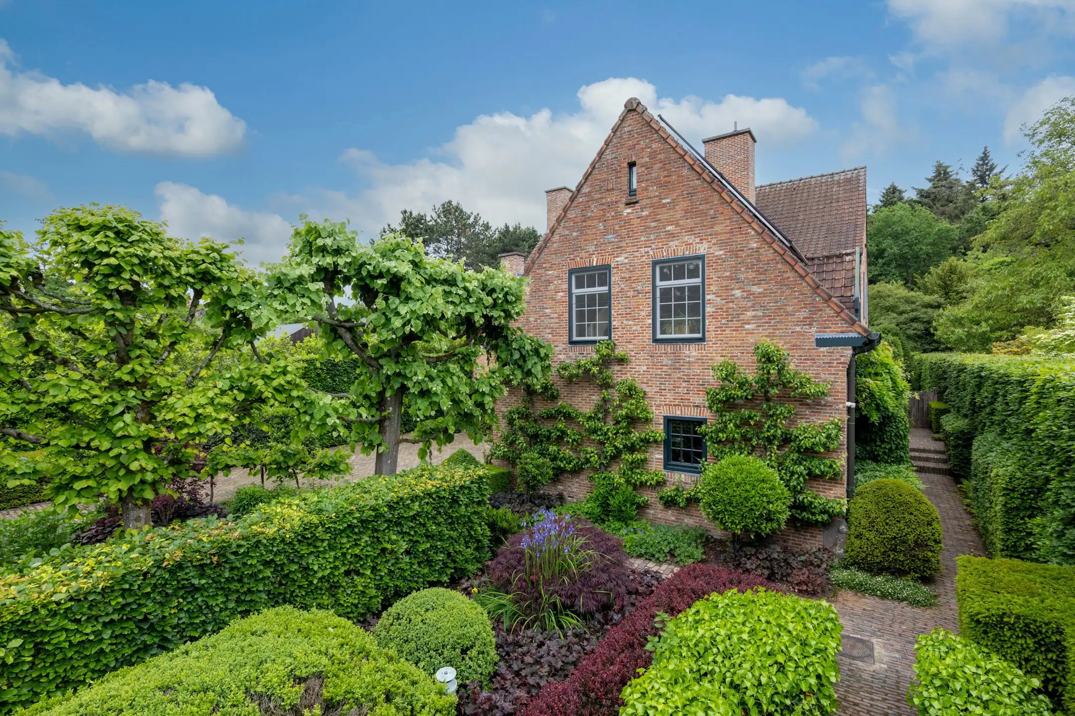 Villa met kantoor en 5 slpk. in groene rand van Turnhout foto 39