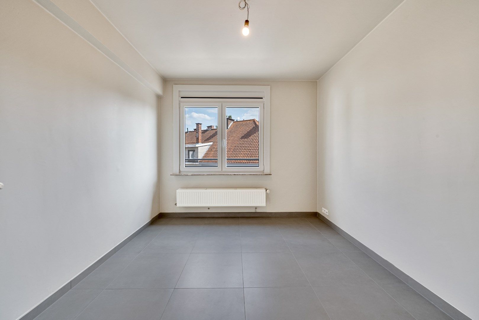 Modern 2 slpk appartement met terras en garage foto 11
