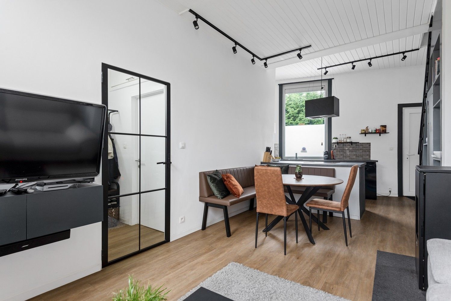 Gezellig gerenoveerde woning op goed bereikbare locatie nabij centrum Duffel foto 5