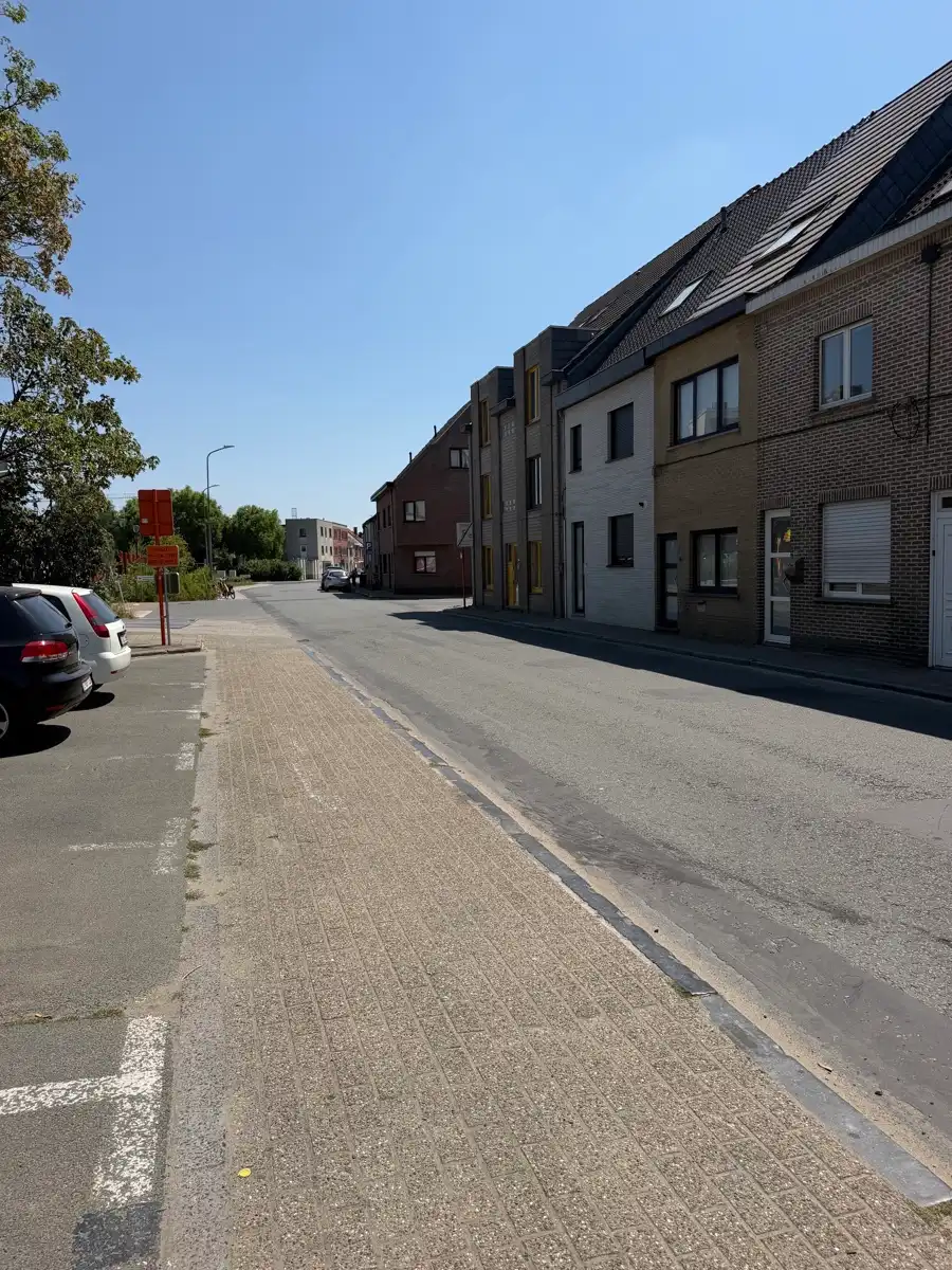 Instapklare starterswoning met 3 slks. centrum Lokeren foto 4