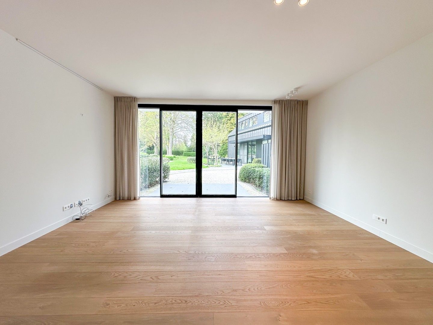Luxueus gelijkvloers appartement in het hart van Zomergem foto 5