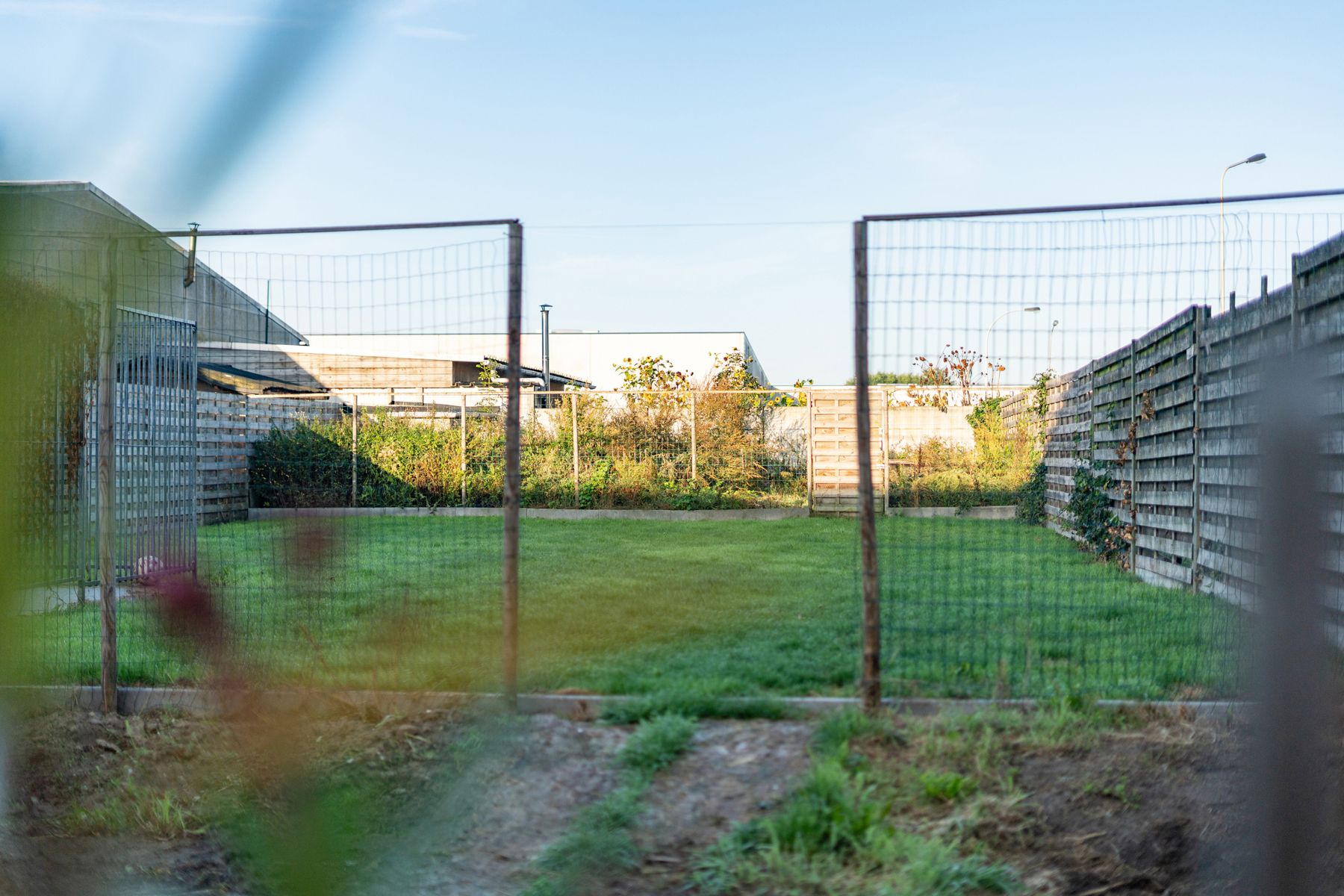 Ruime te renoveren woning met opslagplaats van 65 m² foto 15