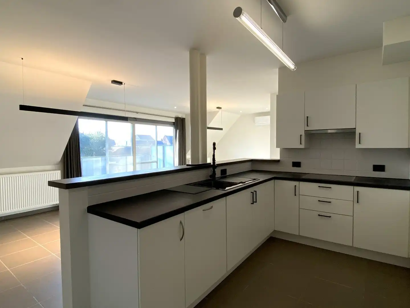 INSTAPKLAAR DAKAPPARTEMENT MET 2 SLPKS | TERRAS foto 3