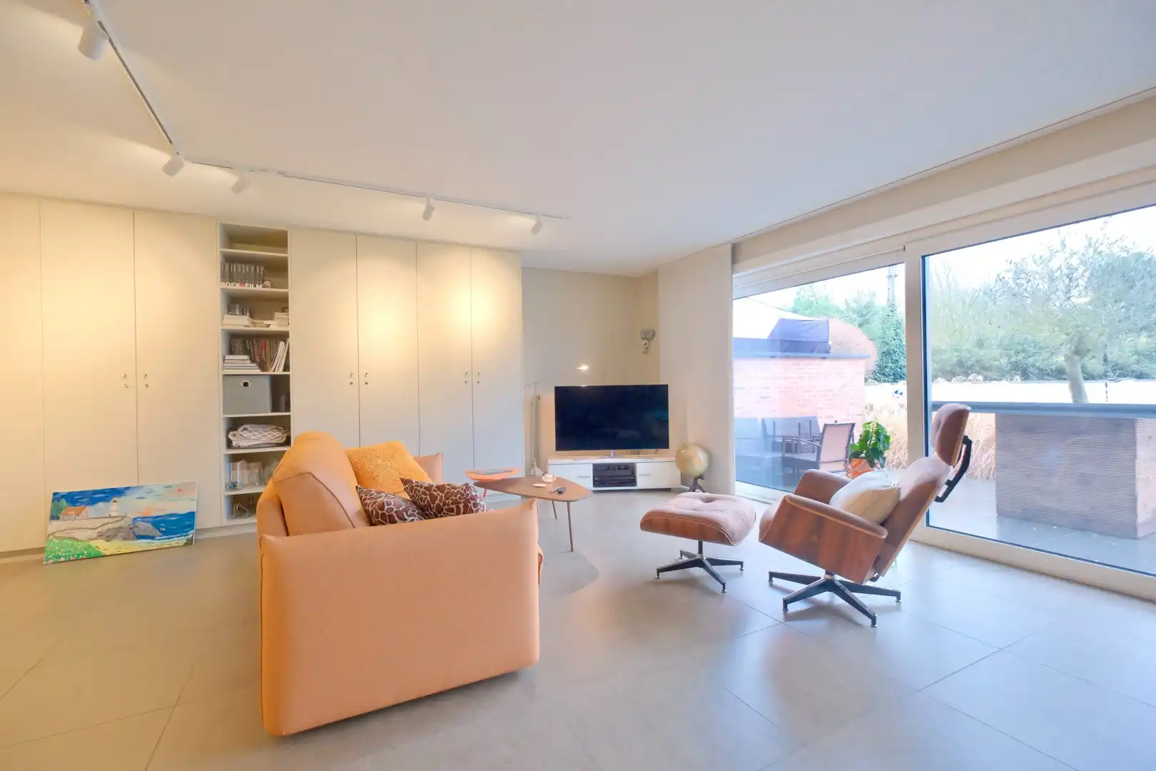 Gelijkvloers app met 2 slaapkamers, ruim terras en garage! foto 2