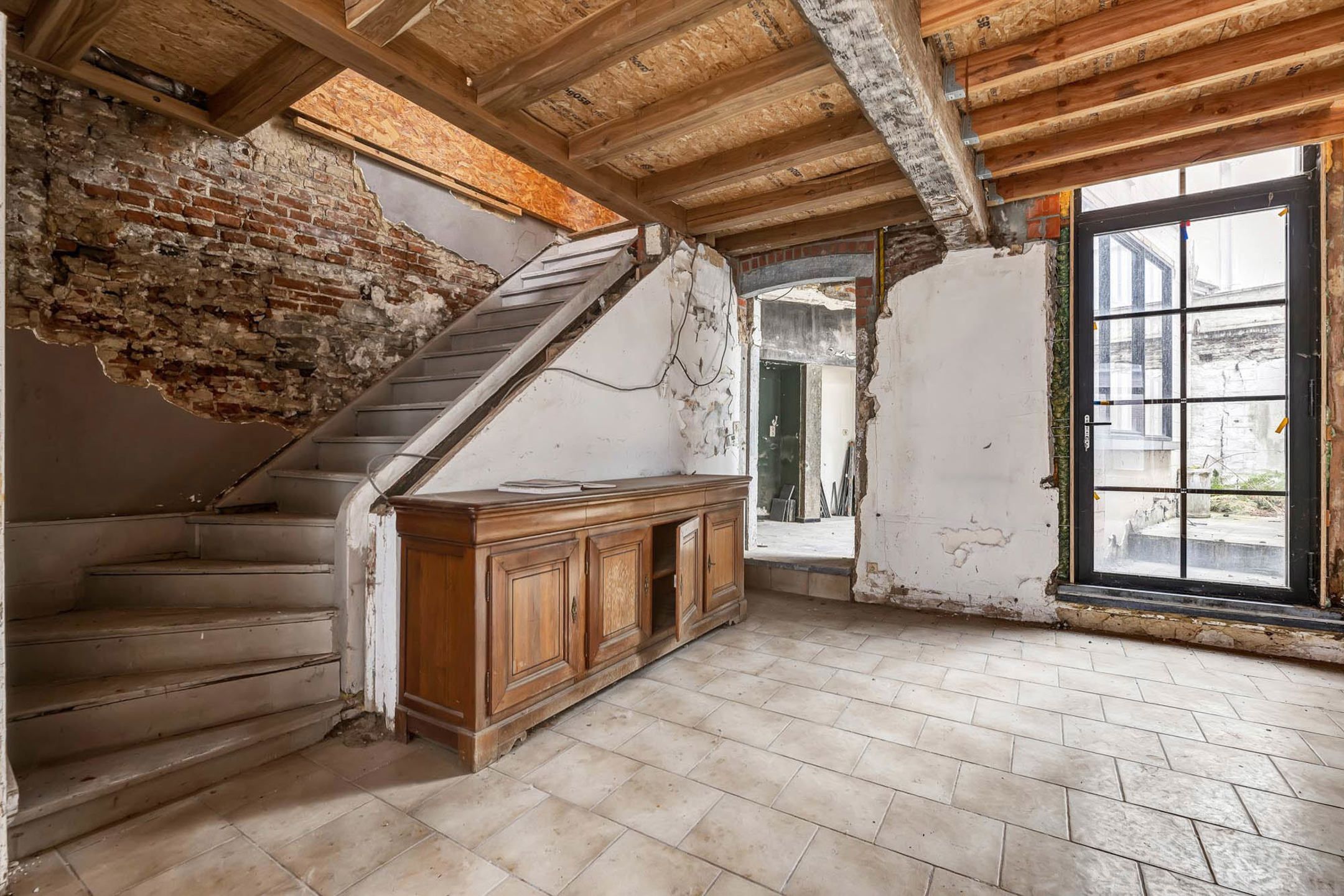 Te renoveren stadswoning nabij Markt Geraardsbergen. foto 4