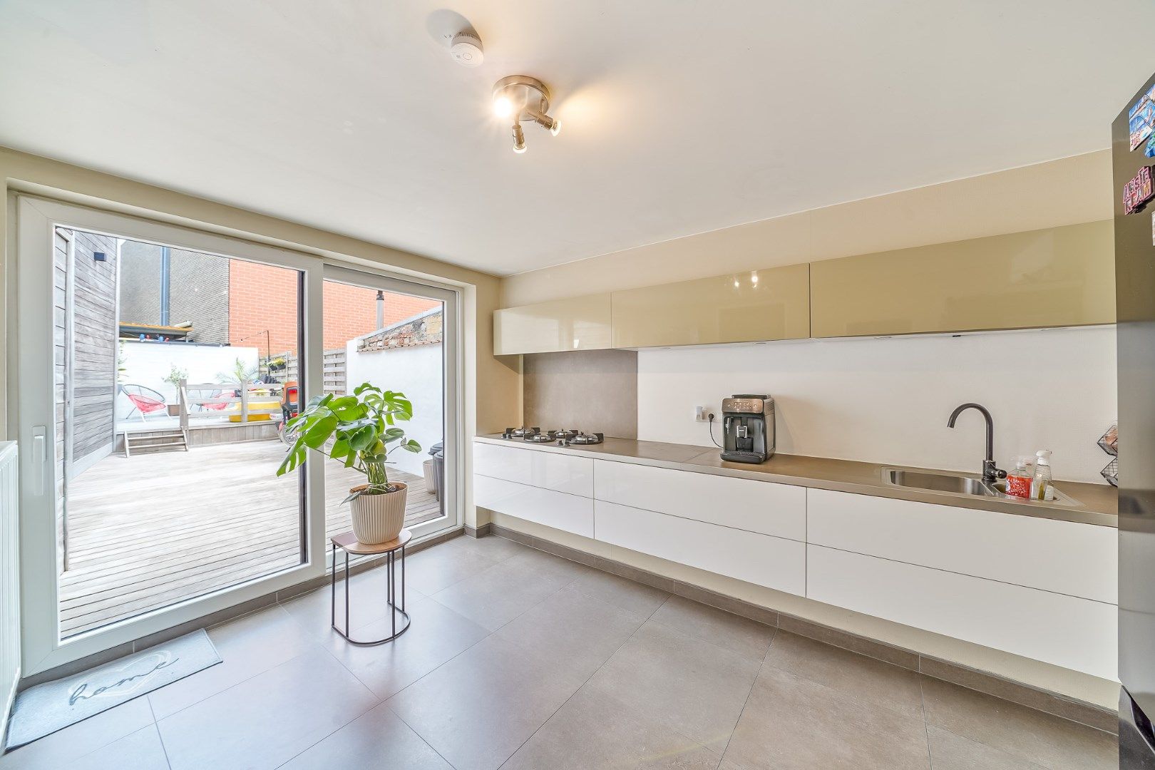 Instapklare rijwoning met 3 slaapkamers in centrum Oudenburg foto 6