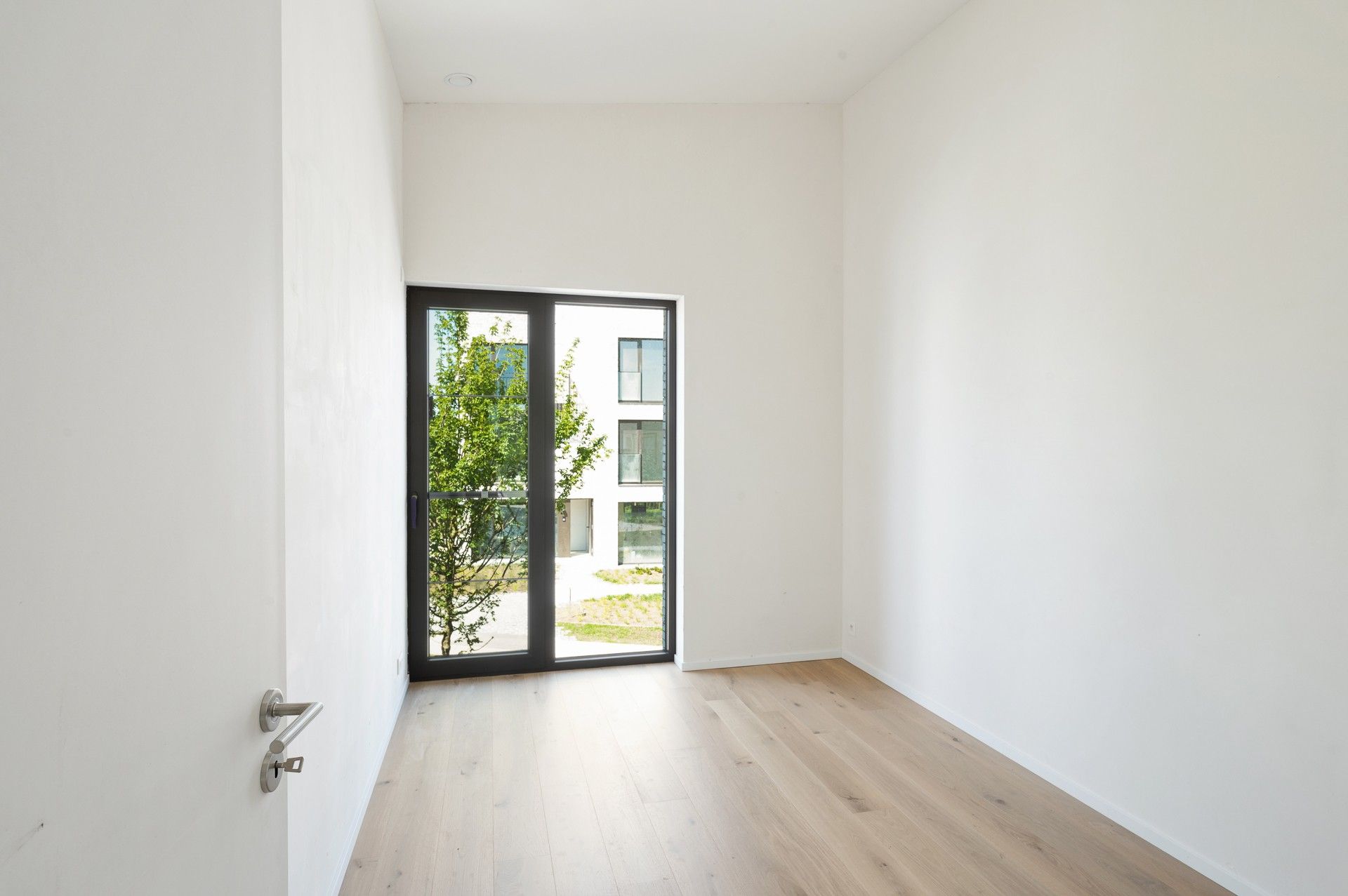Ongemeubeld: moderne geothermische en energiezuinige woning te Knokke foto 21