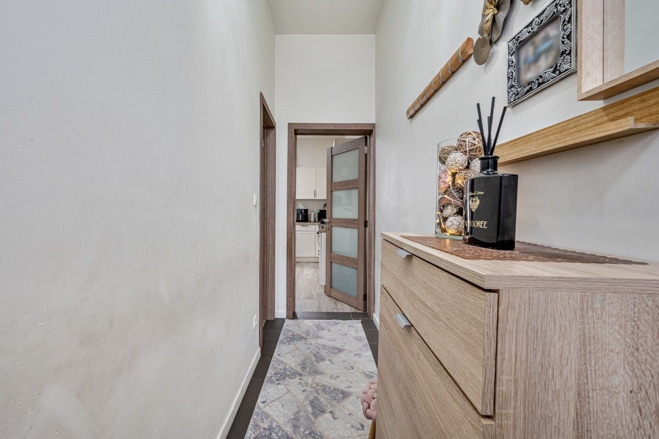 Instapklare woning op gegeerde locatie in Sint-Amandsberg foto 4