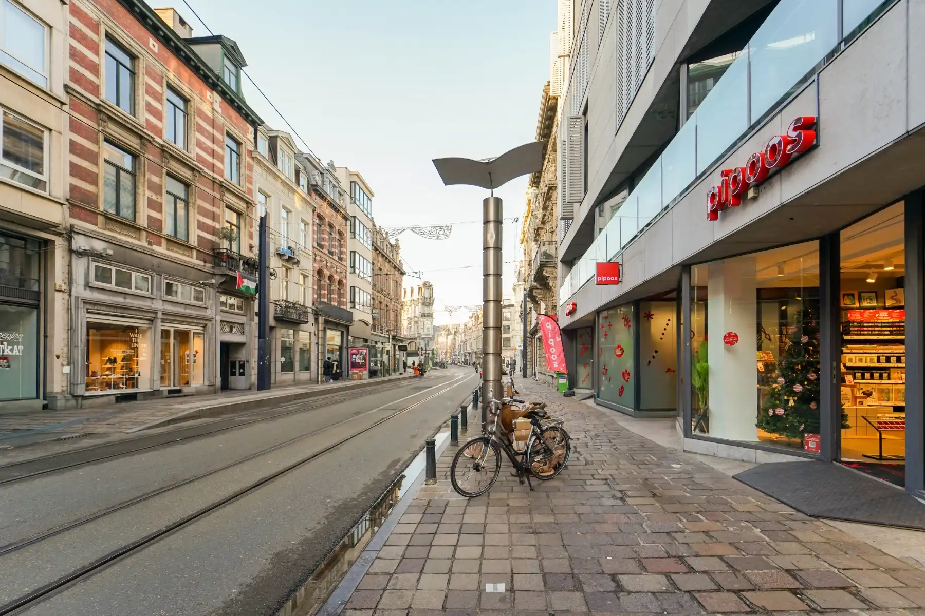 Grote handels- of kantoorruimte aan de Vlaanderenstraat - Gent Zuid foto 2