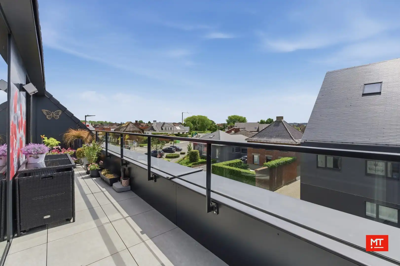 Modern, instapklaar appartement met 2 slpk en zonnig terras in centrum Zonnebeke foto 6