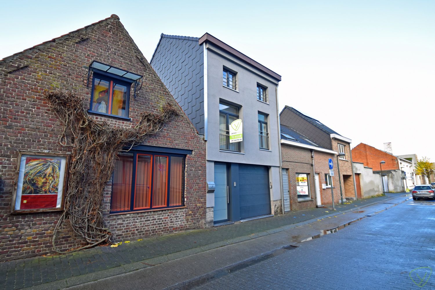 Gezellige bel-etage vlakbij het centrum van Eeklo foto {{pictureIndex}}