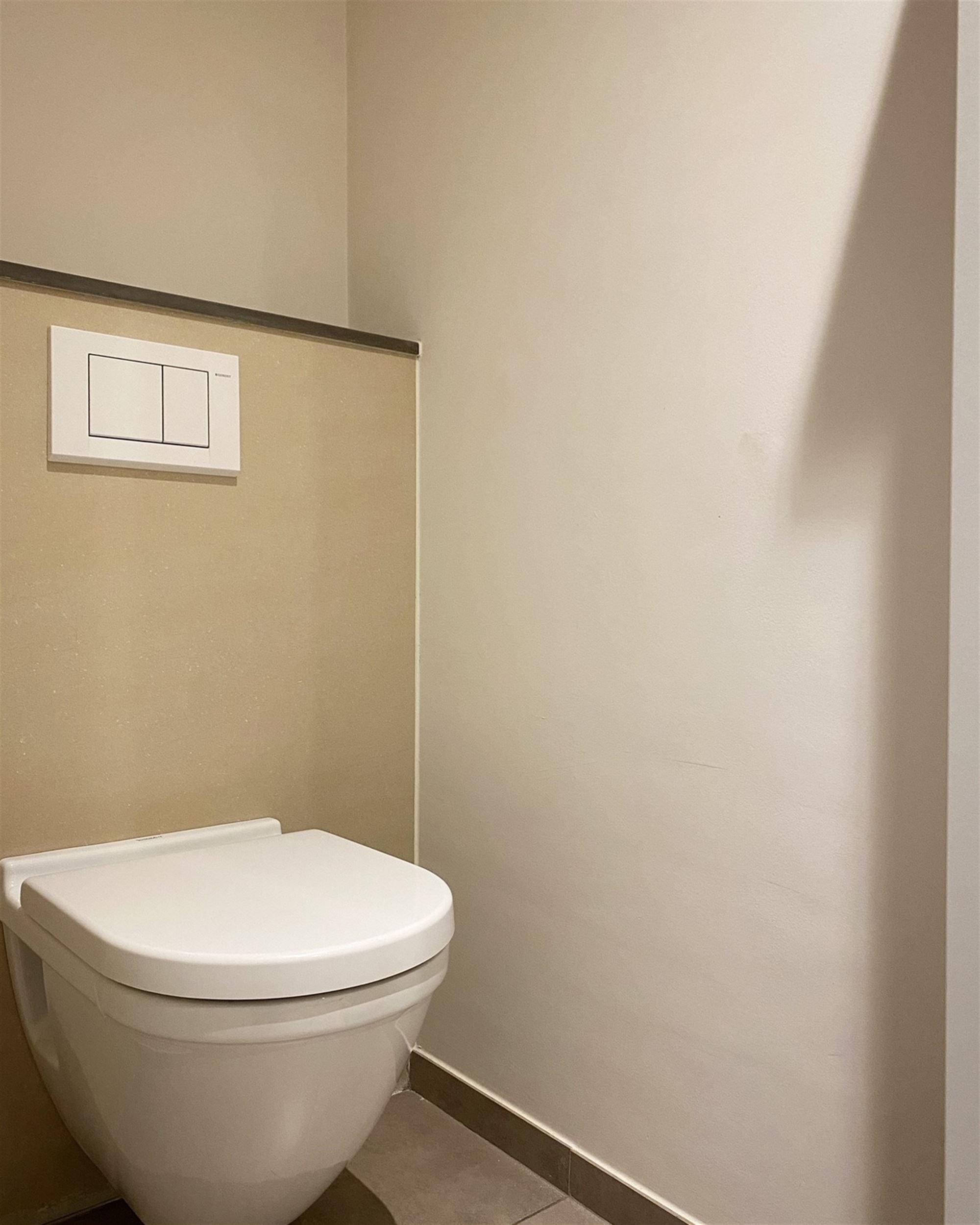 APPARTEMENT (duplex) met 2 slaapkamers, terras & bureau (babykamer) foto 6