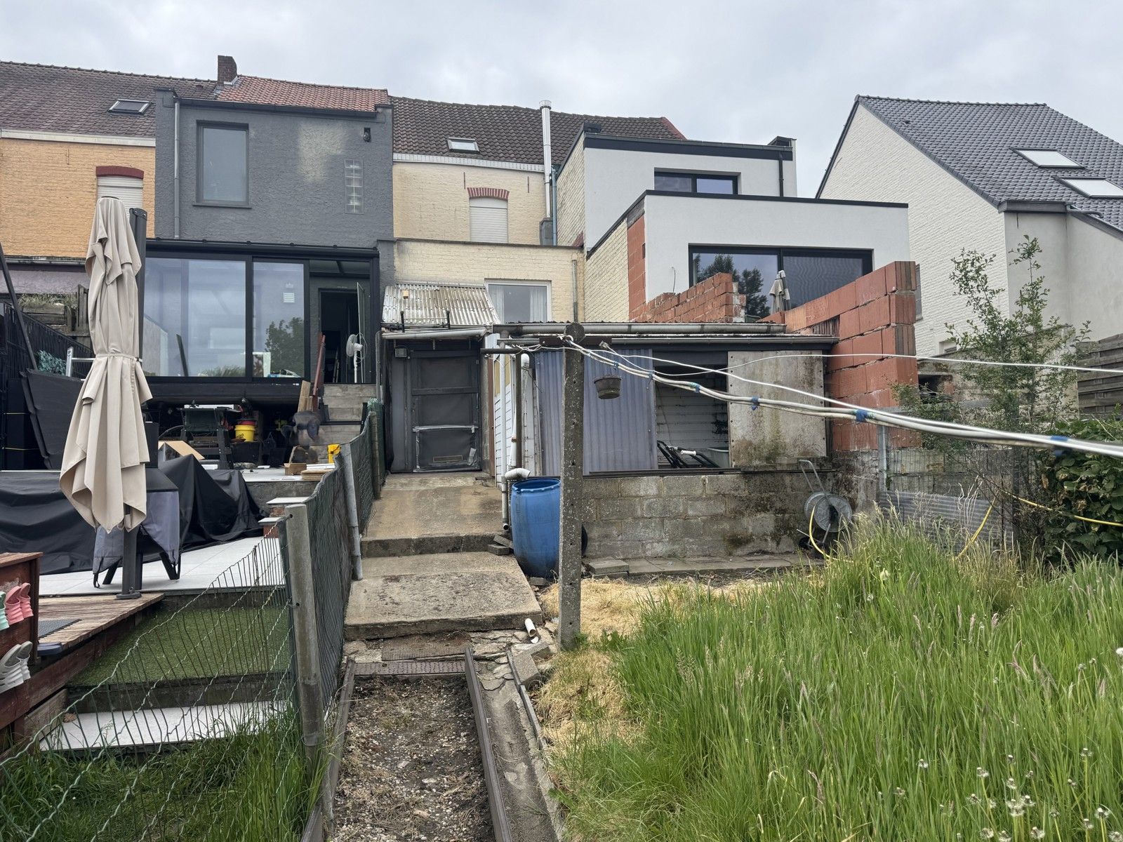 Rustig gelegen woning met twee slaapkamers en tuin foto 18