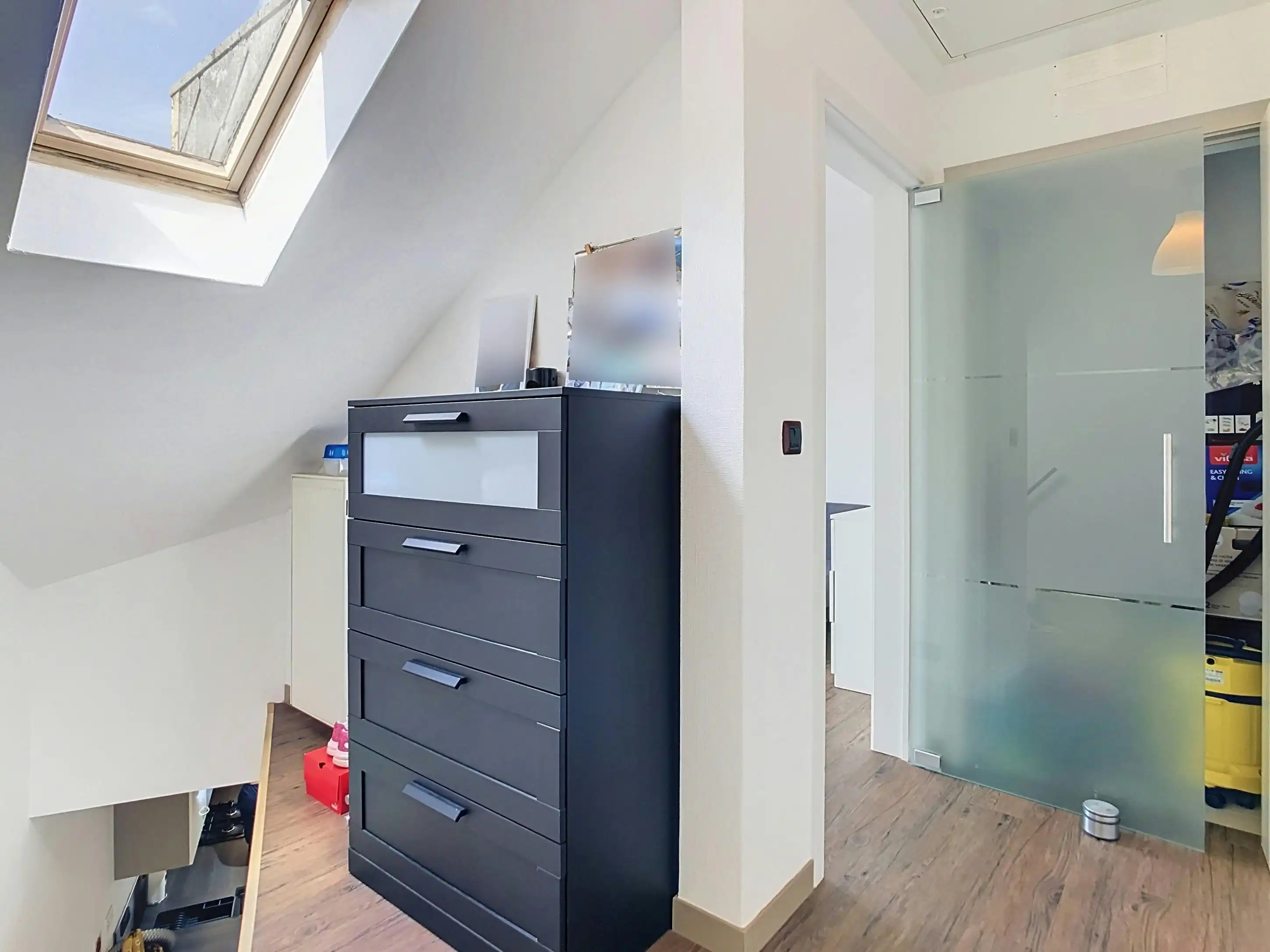 Duplex met terras en autostaanplaats te koop in Burcht foto 12