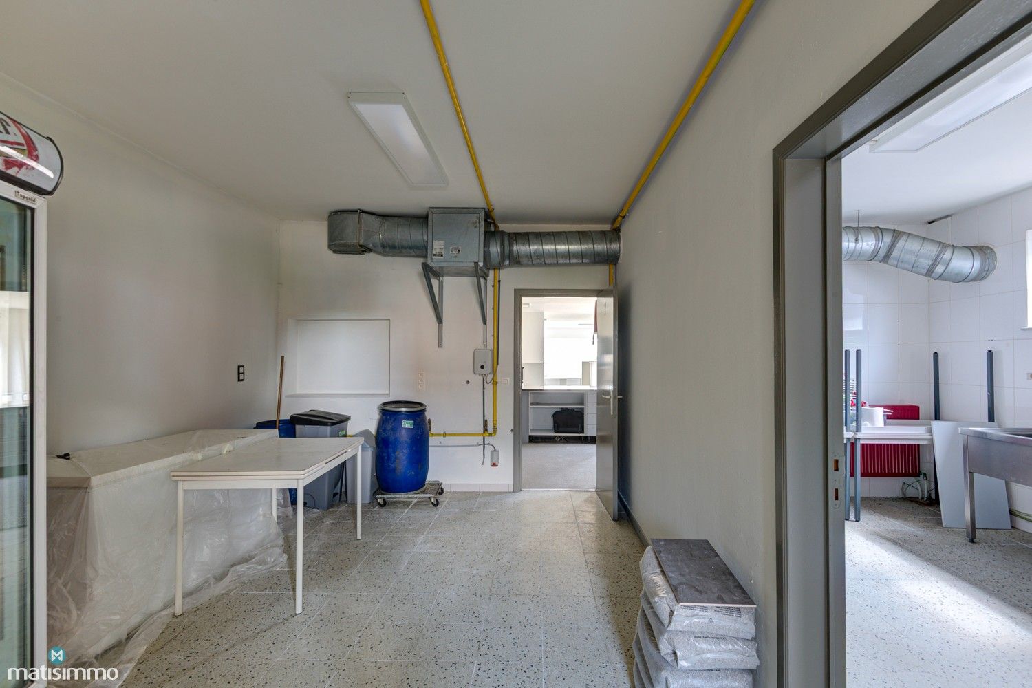 HANDELSGELIJKVLOERS MET DUPLEXAPPARTEMENT VOORZIEN VAN PARKEERGELEGENHEID NABIJ CENTRUM TONGEREN foto 13
