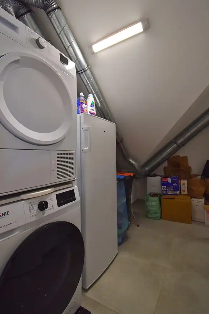 Verzorgd appartement met 2 slaapkamers en terras te huur nabij het centrum van Sint-Pieters-Leeuw foto 11