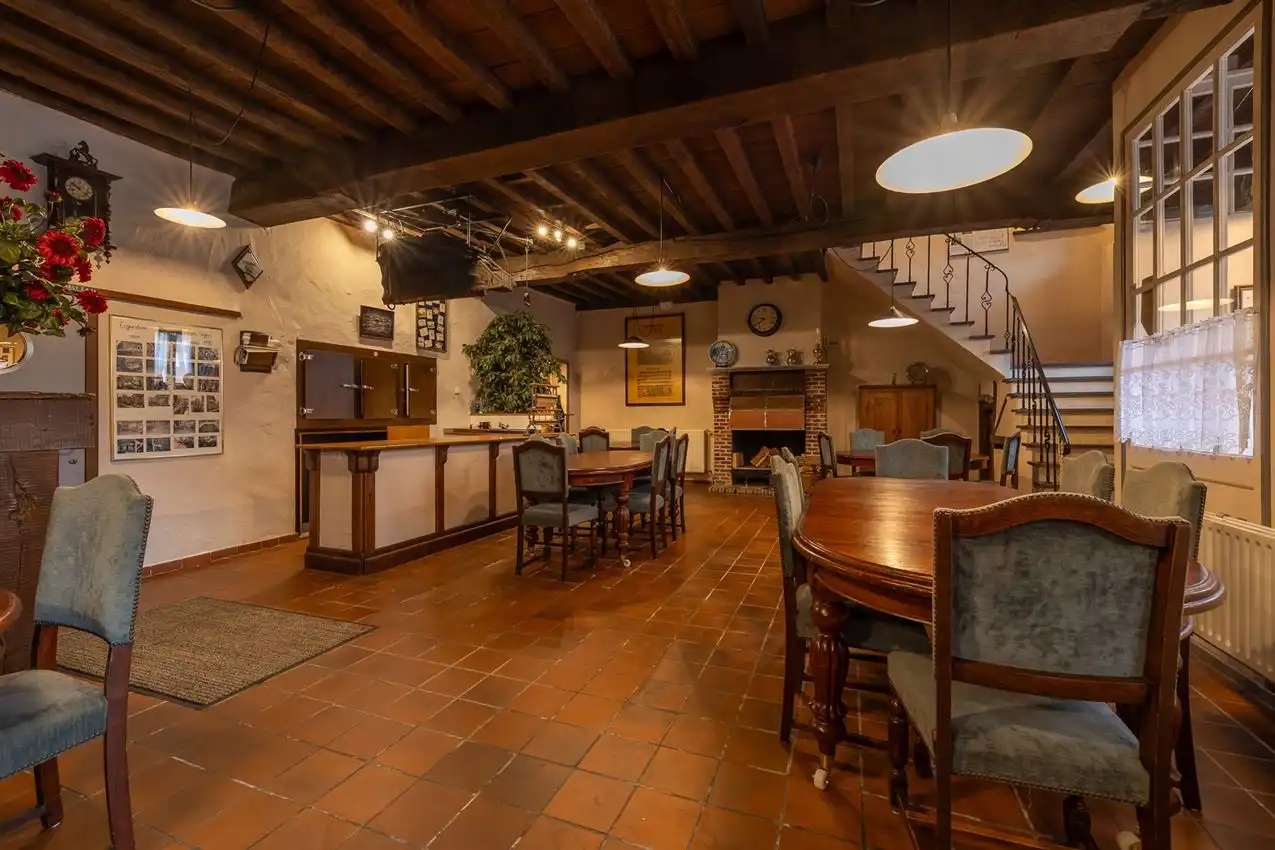 Uniek gebouw met historische waarde en karakter foto 9