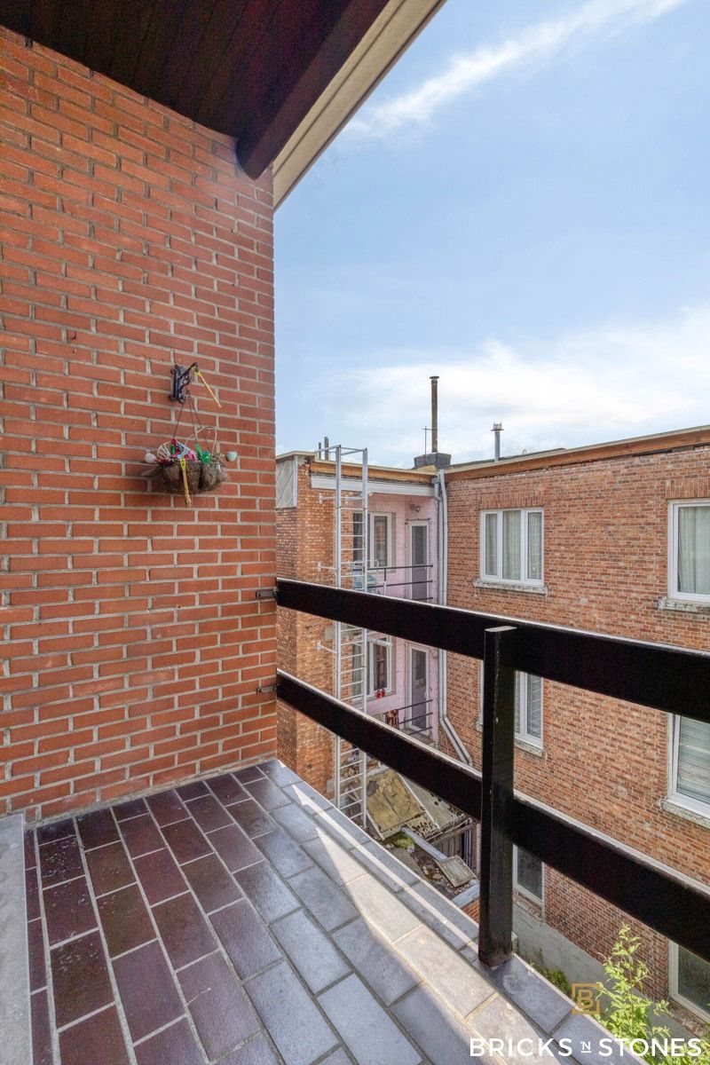 2 slaapkamer appartement met terras foto 4