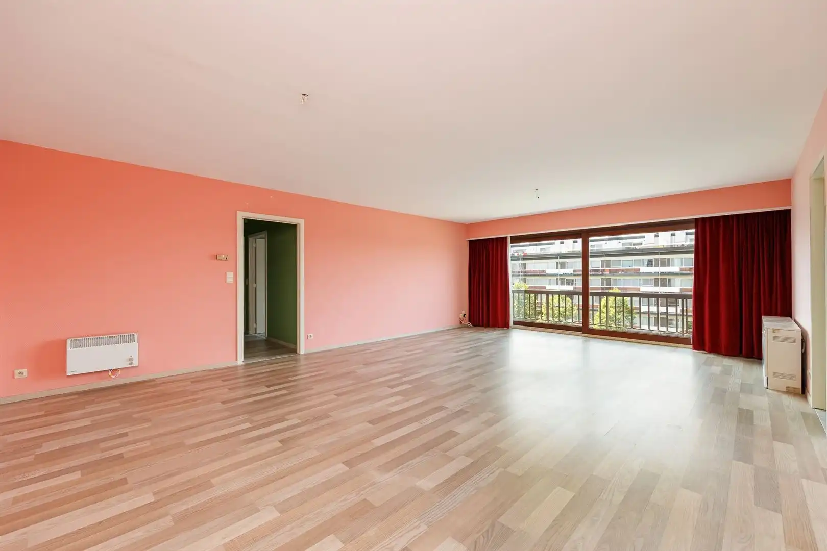 Ruim zonnig appartement met staanplaats. foto 5