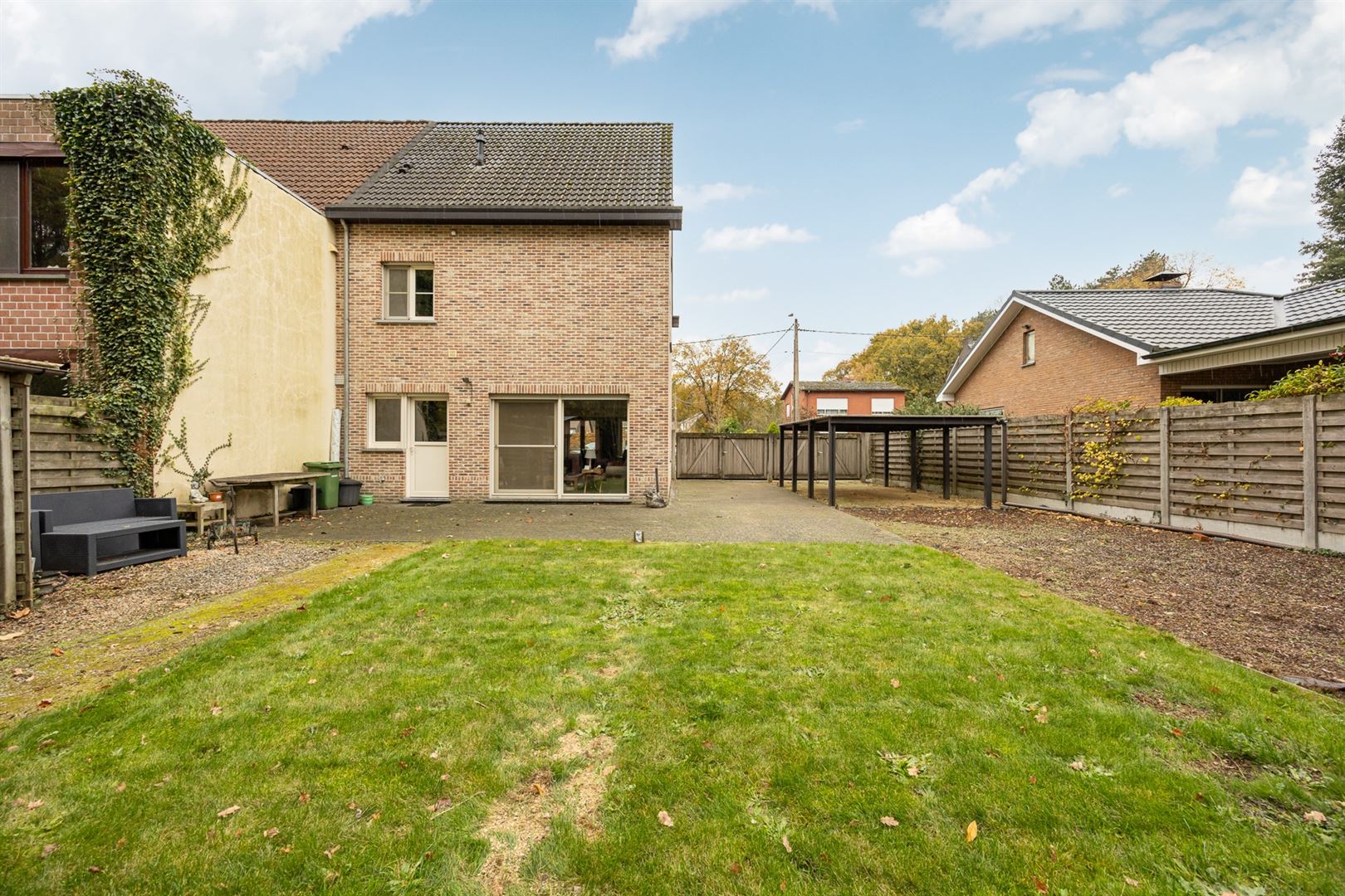 Woning op toplocatie met ruime tuin en zicht op bosgebied. foto 22