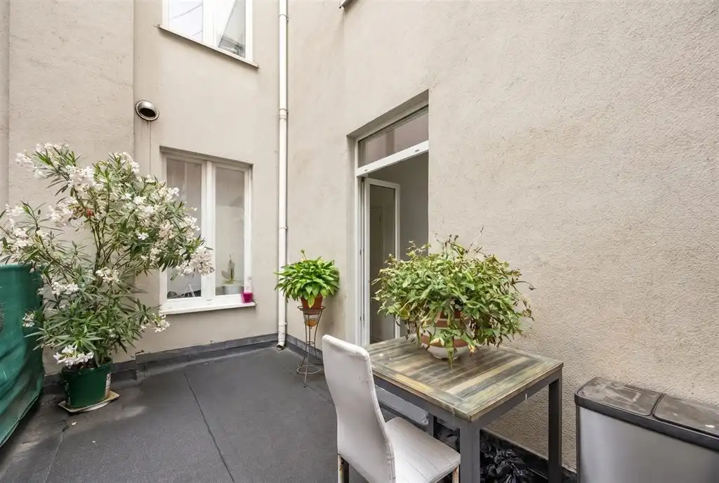 Instapklaar appartement met 2 buitenruimtes foto 7