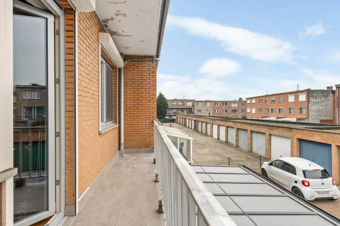 Gezellig, instapklaar app. op 1e verd. met 2 slpk., balkon en een garagebox foto 18