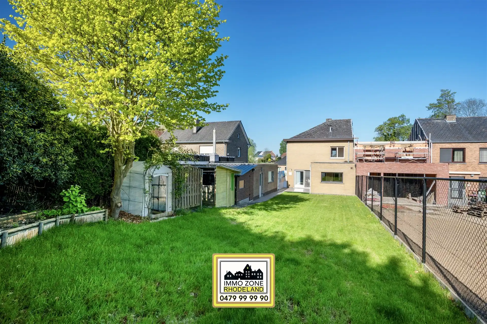 Op te frissen halfopen woning met 3 slpks, garage en tuin foto 28
