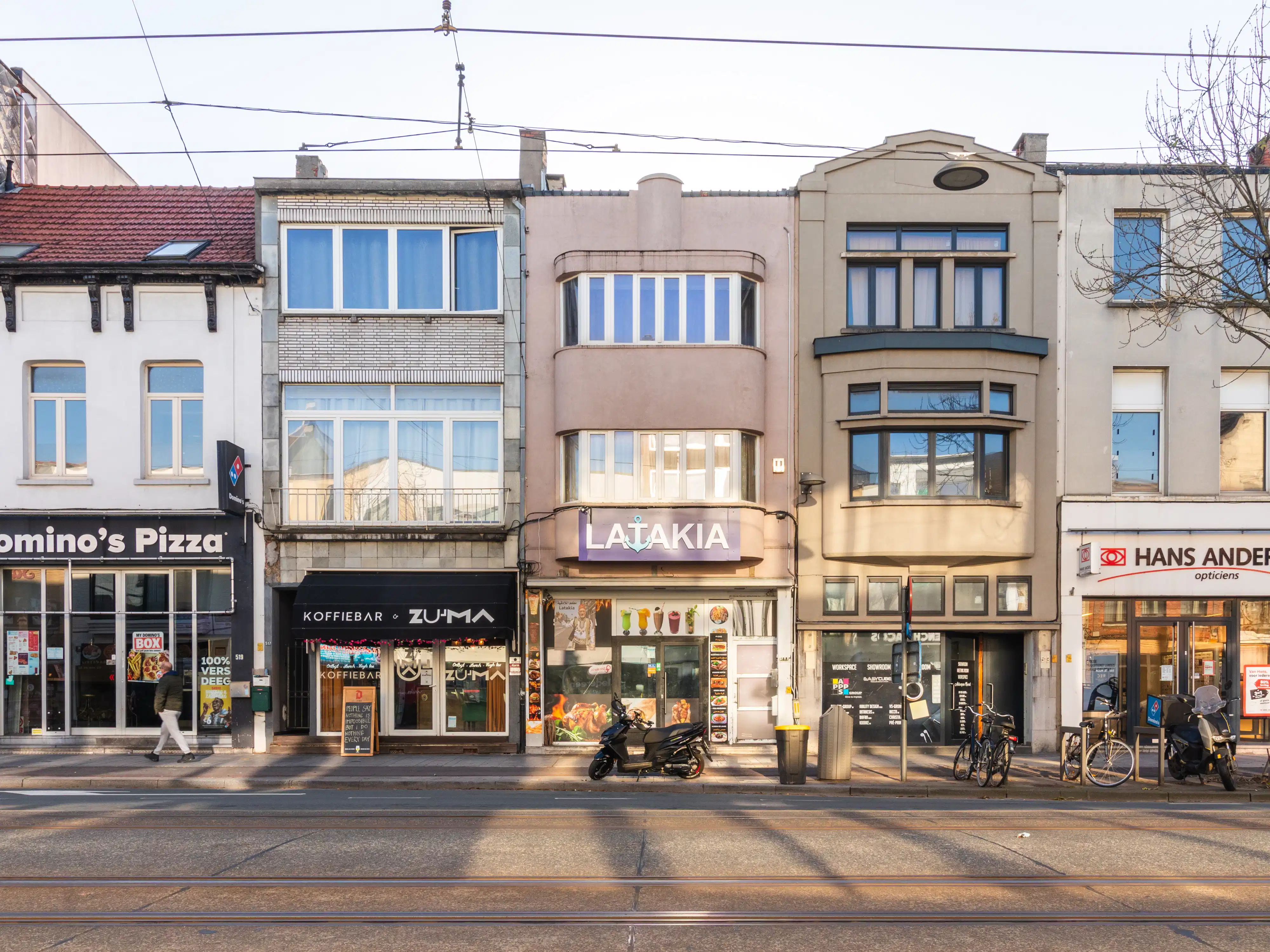 Handelspand met 2 appartementen op toplocatie foto {{pictureIndex}}