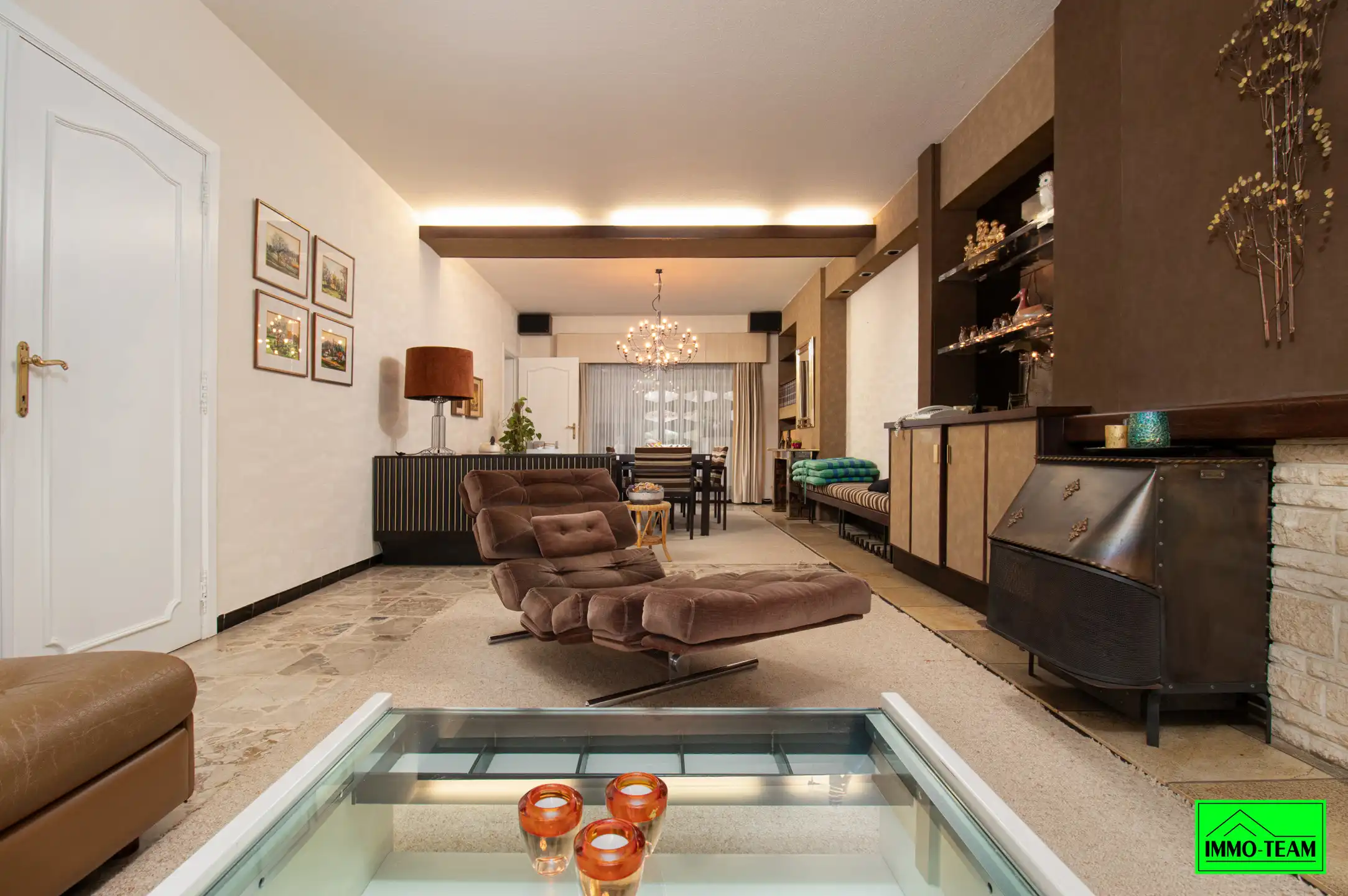 Goed onderhouden 3-gevelwoning met 3 slks, tuin en garage foto 3