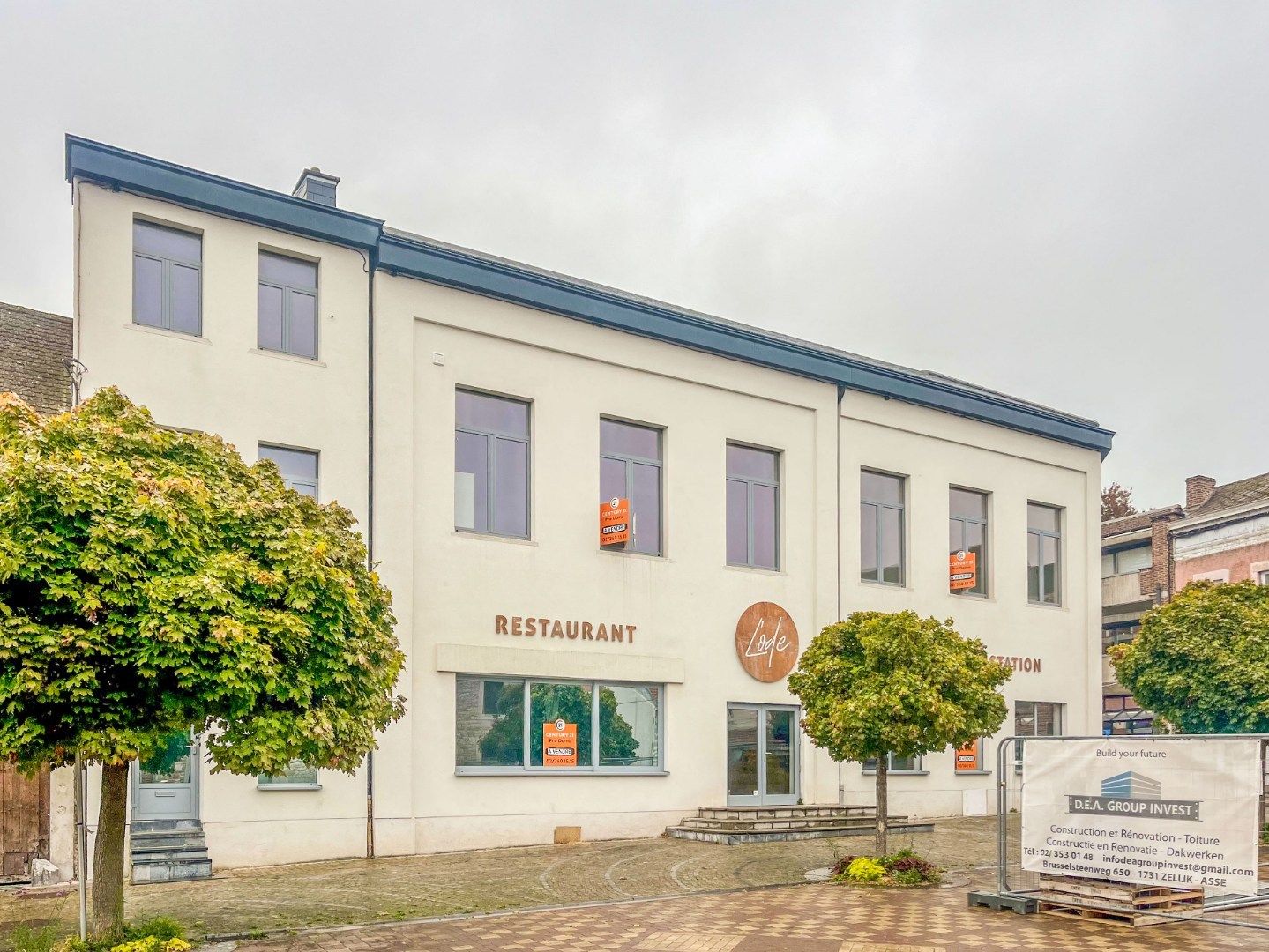 Een recent integraal gerenoveerd, welgelegen gebouw foto 13
