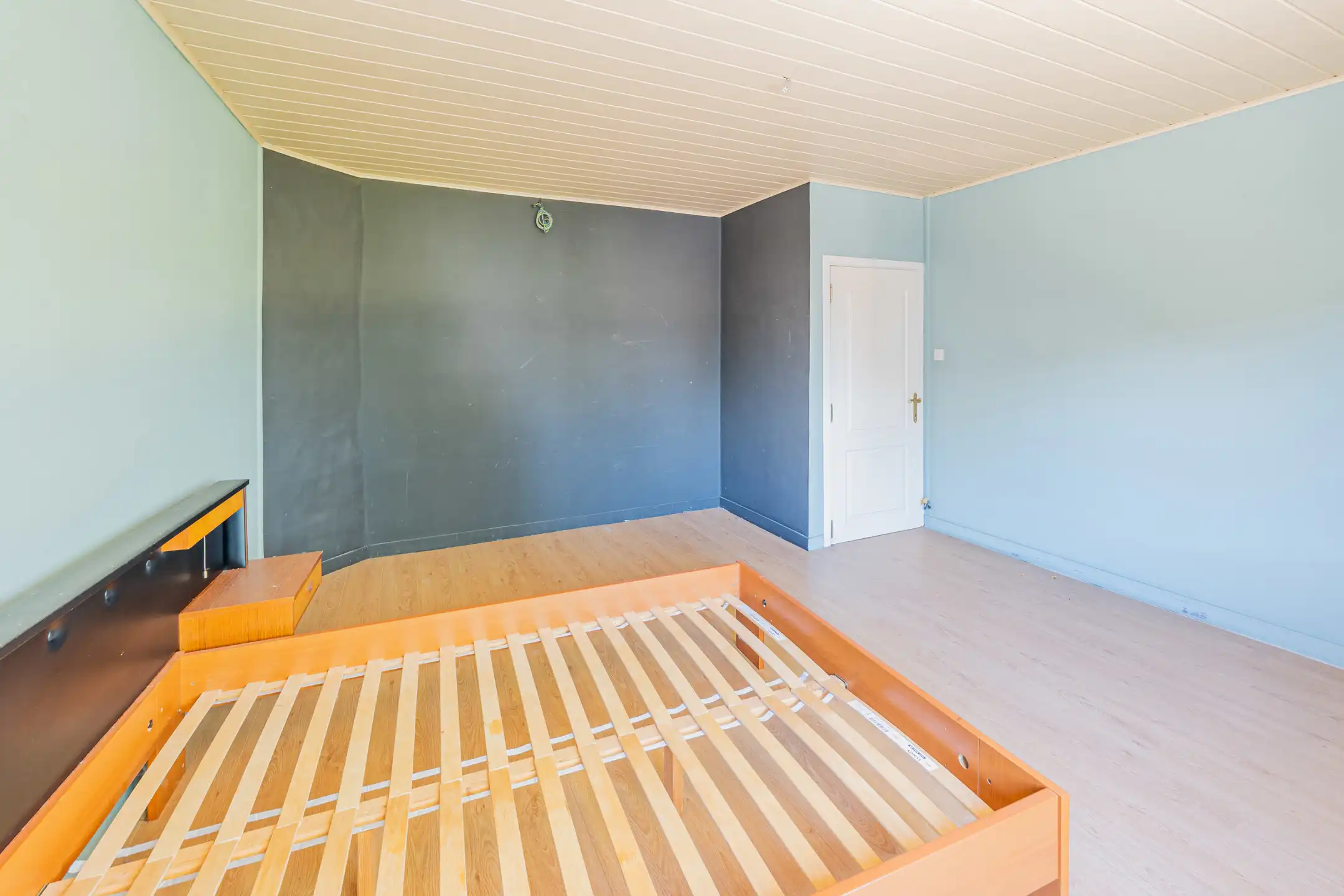 Te renoveren woning met magazijn op ruim perceel (833 m²) foto 6